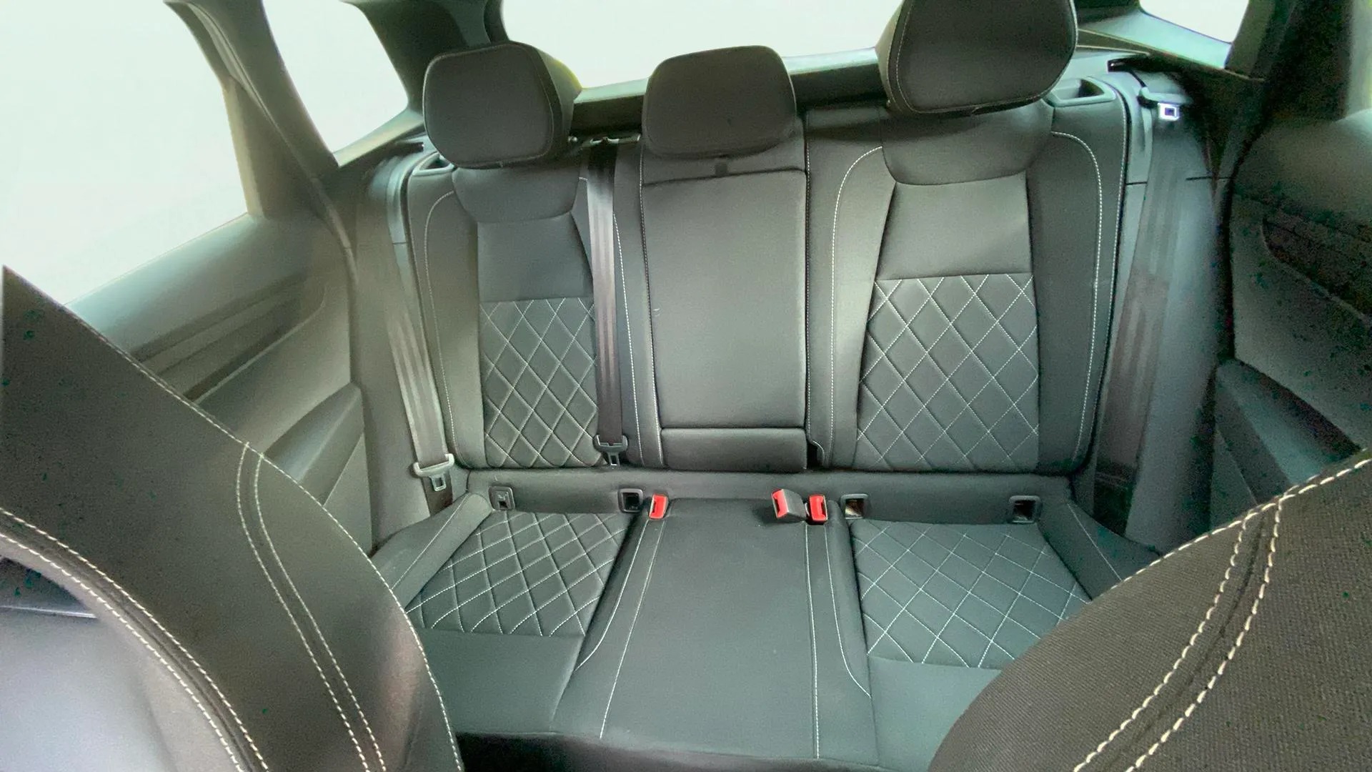 Škoda Karoq 1.5 TSI DSG ACT Sportline - foto 20