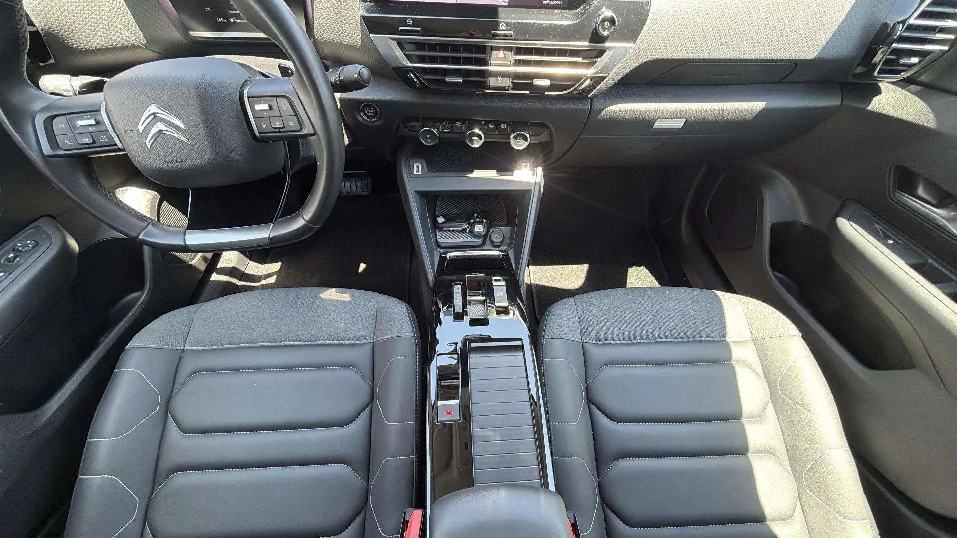 Citroën C4 X BlueHDi 130 EAT8 Max - foto 17