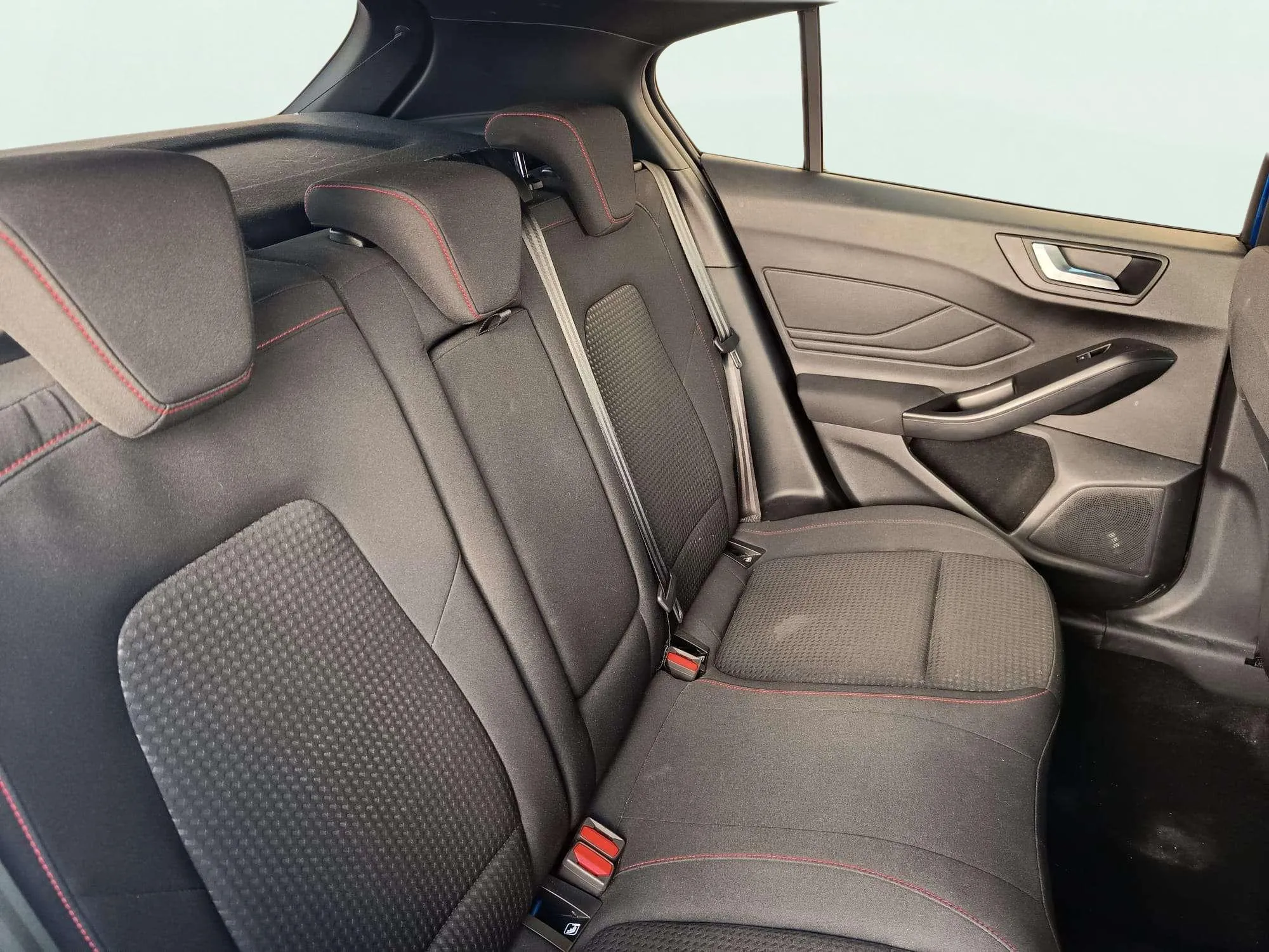 Ford Focus 1.0 EcoBoost MHEV ST-Line Style SIP - foto 18