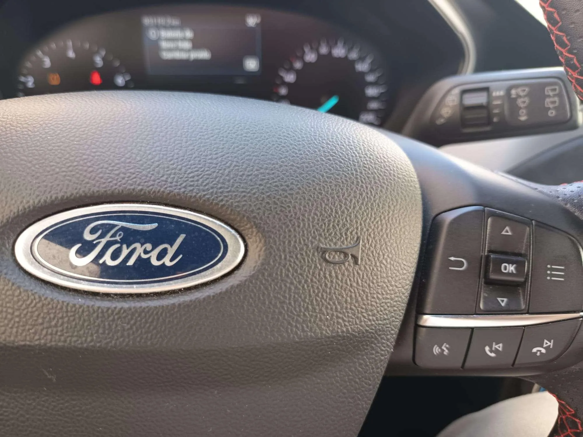 Ford Focus 1.0 EcoBoost MHEV ST-Line Style SIP - foto 12