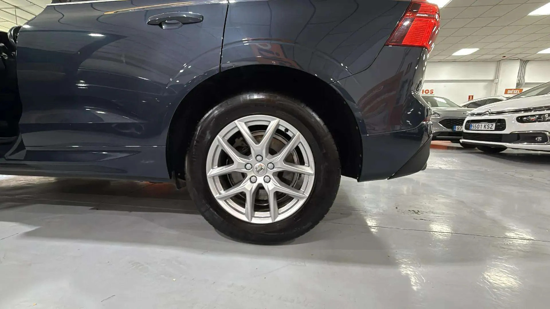 Volvo XC60 2.0 D3 Momentum - foto 18