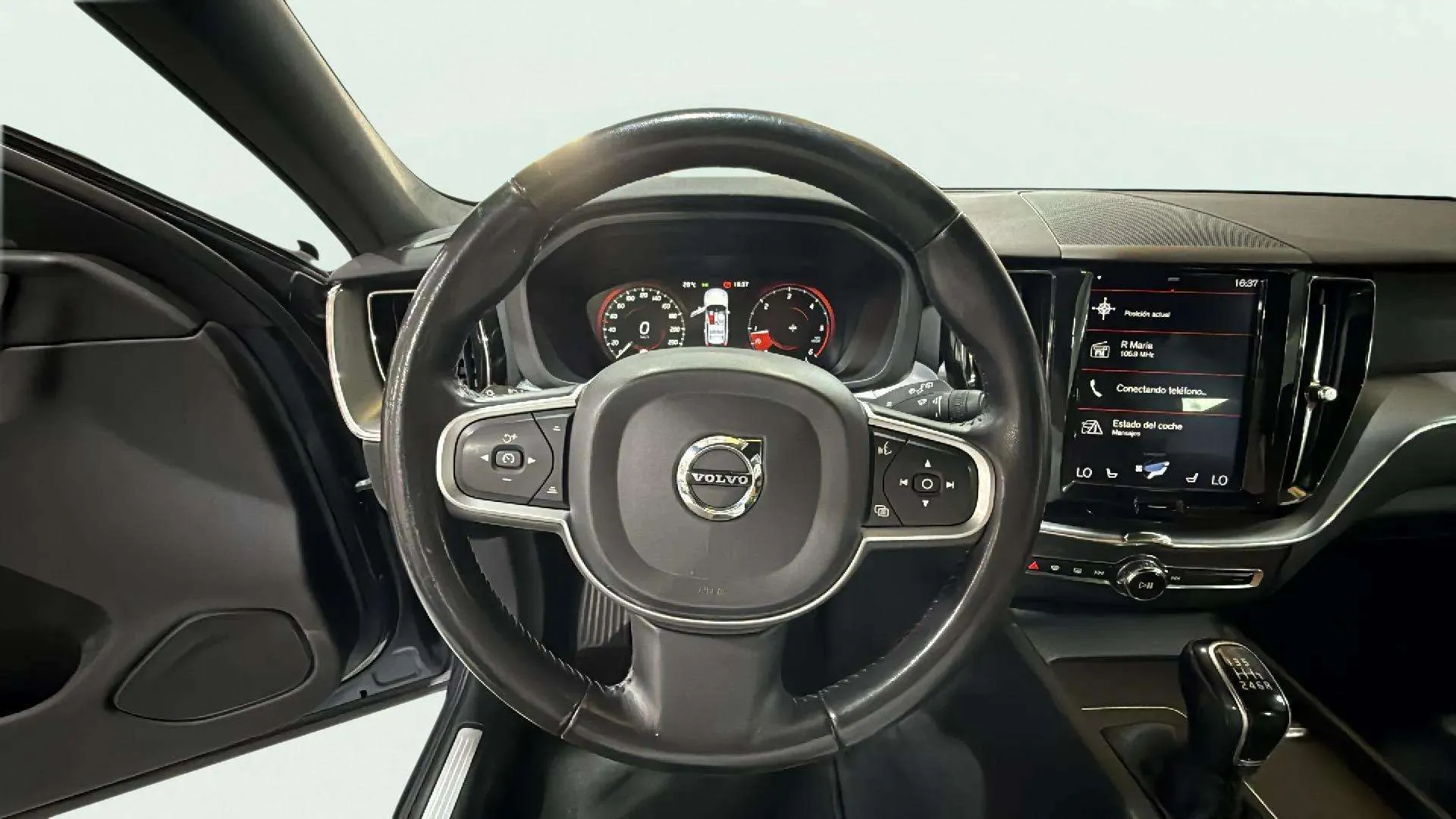 Volvo XC60 2.0 D3 Momentum - foto 9