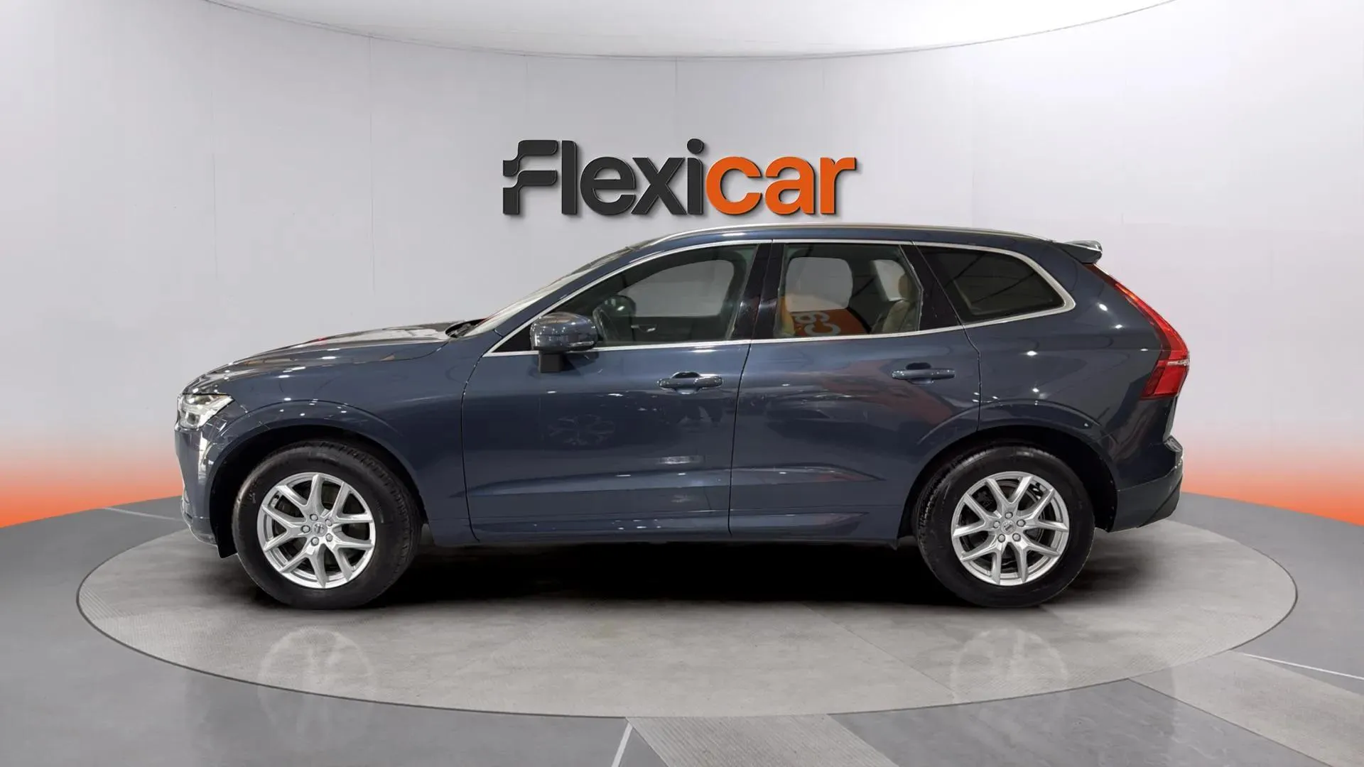 Volvo XC60 2.0 D3 Momentum - foto 4