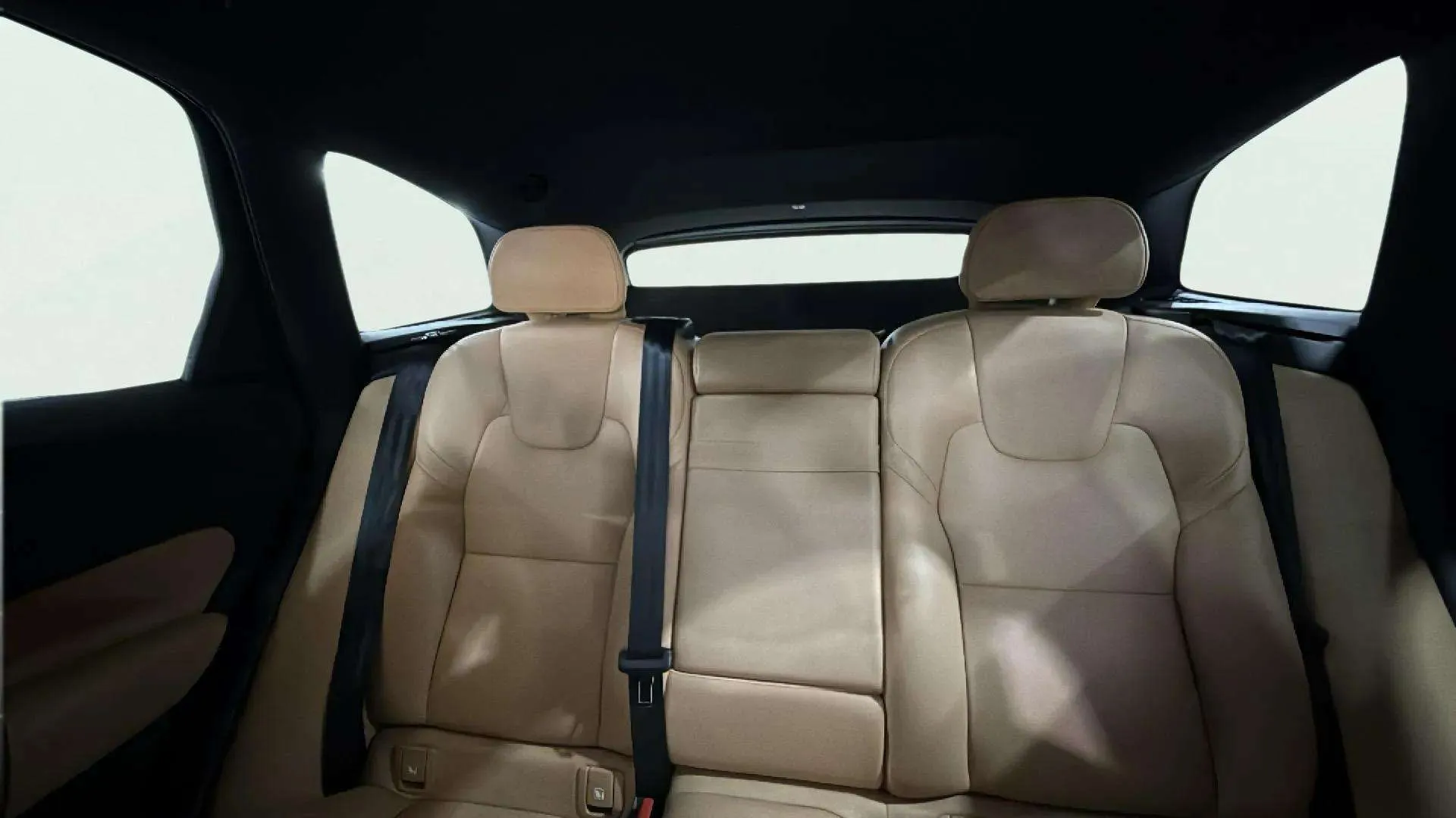 Volvo XC60 2.0 D3 Momentum - foto 14