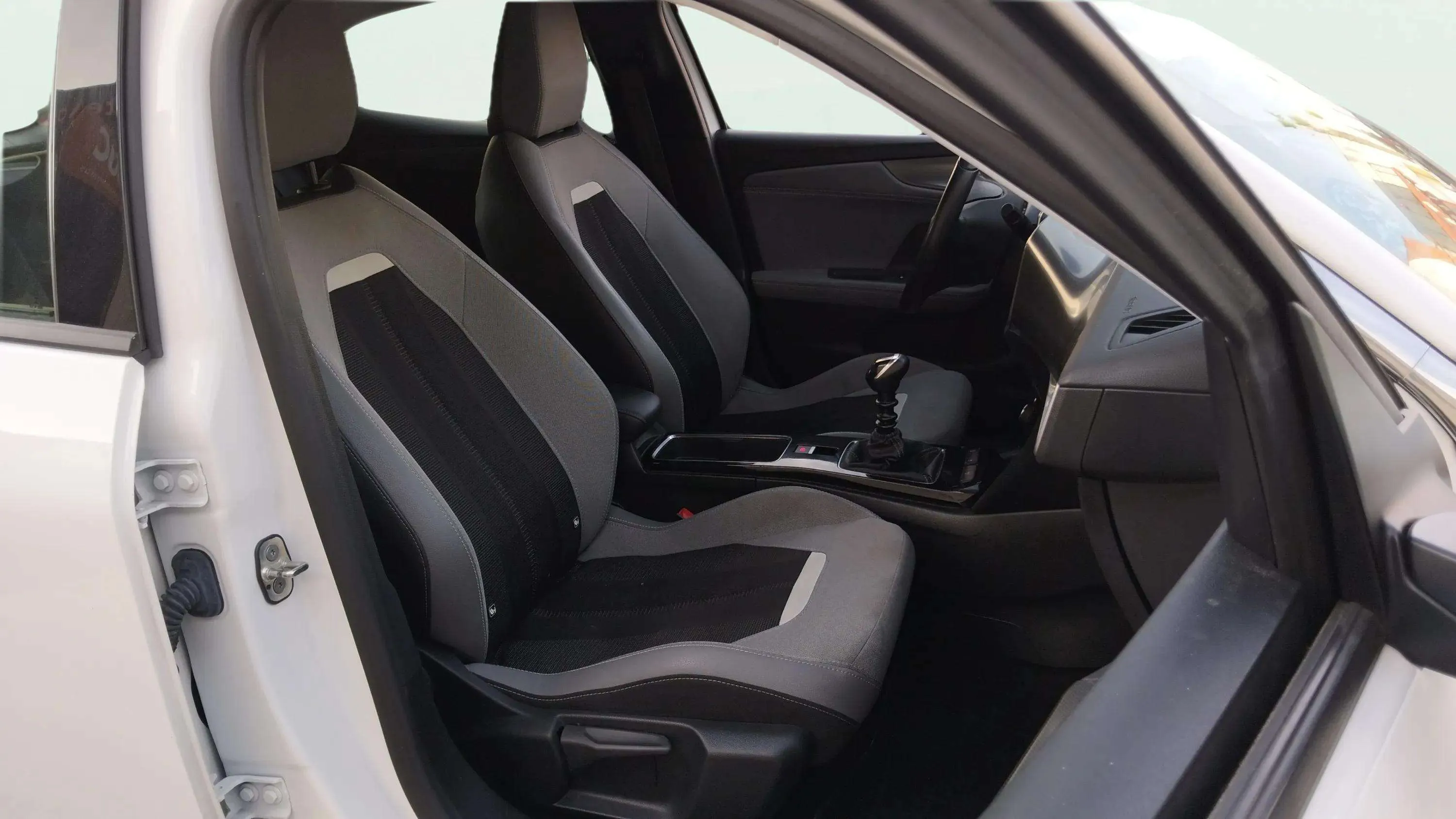 Opel Mokka 1.5 D Business Elegance - foto 24