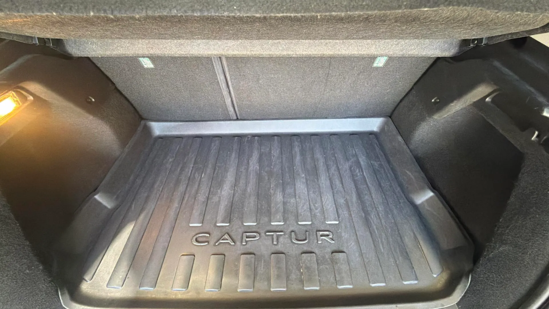 Renault Captur Fast Track TCe GPF Micro Híbrido - foto 16