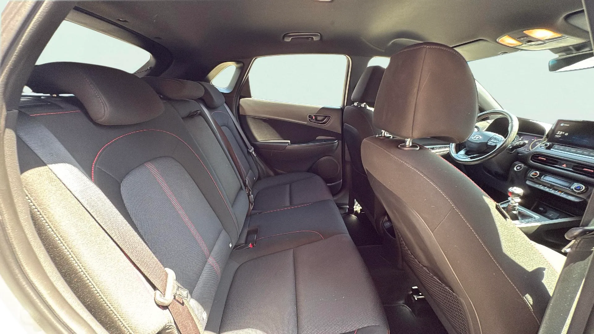 Hyundai Kona 1.0 T-GDi 48V Klass 4x2 - foto 19