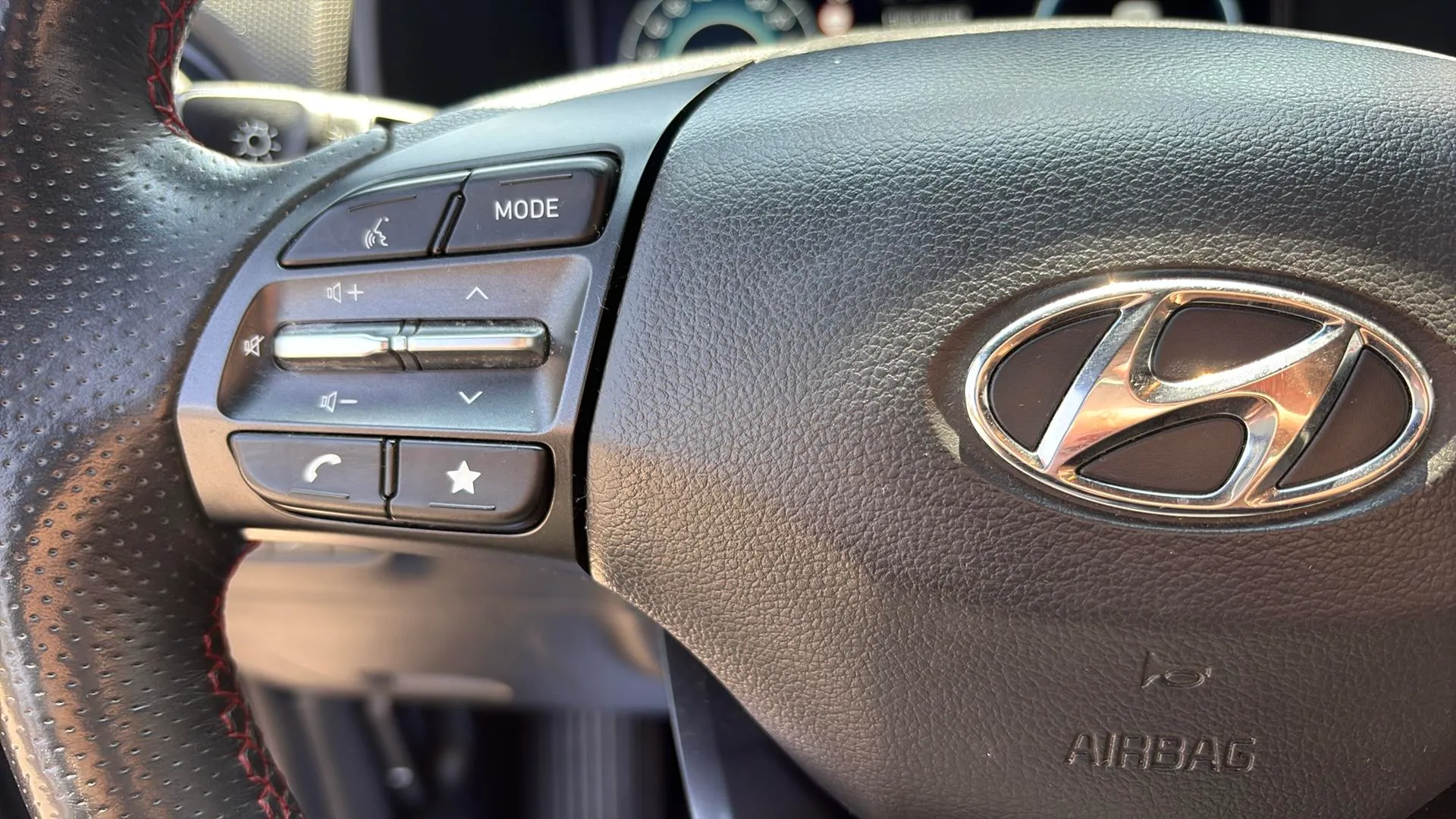 Hyundai Kona 1.0 T-GDi 48V Klass 4x2 - foto 11