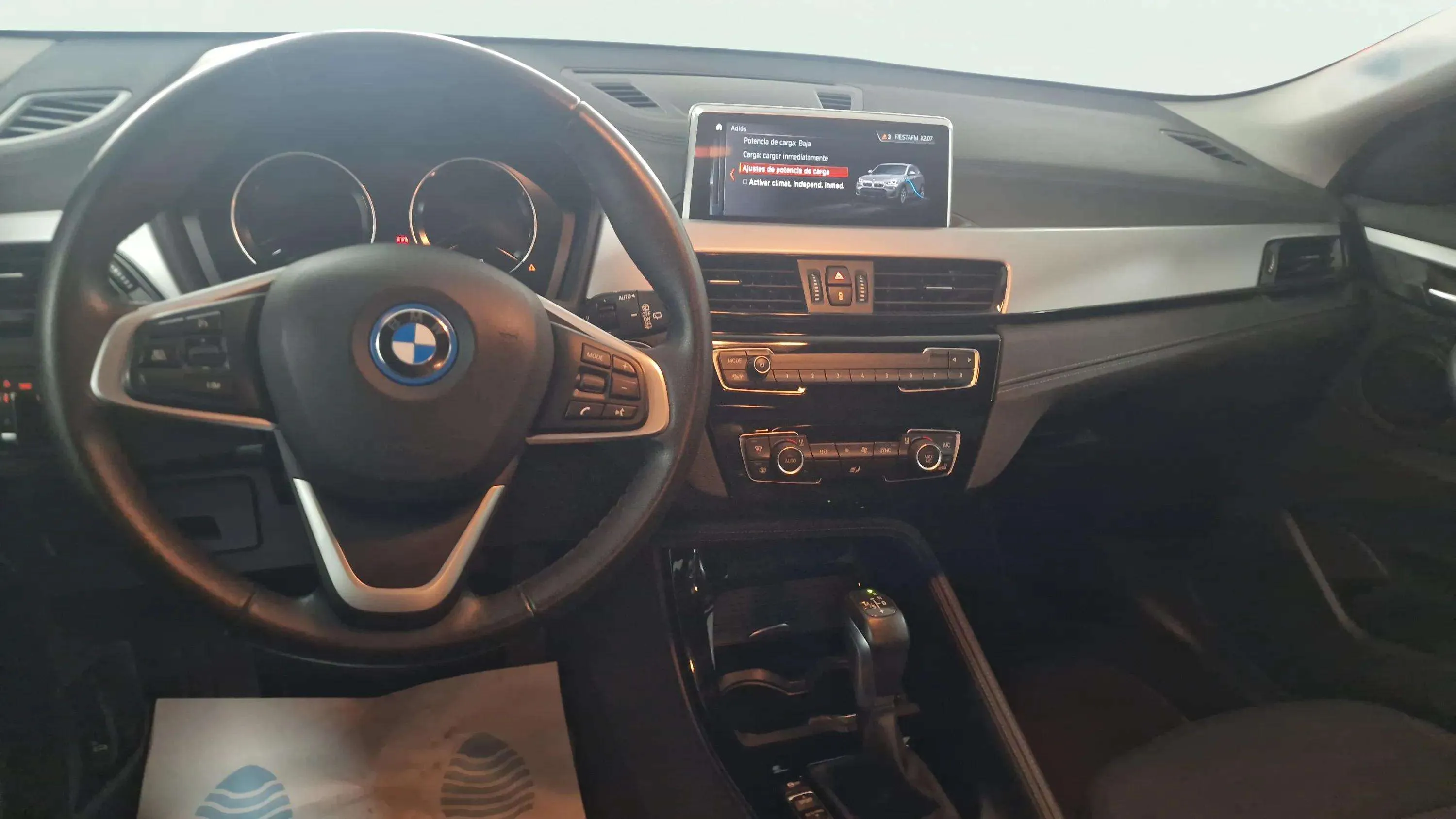 BMW X2 xDrive25e - foto 11