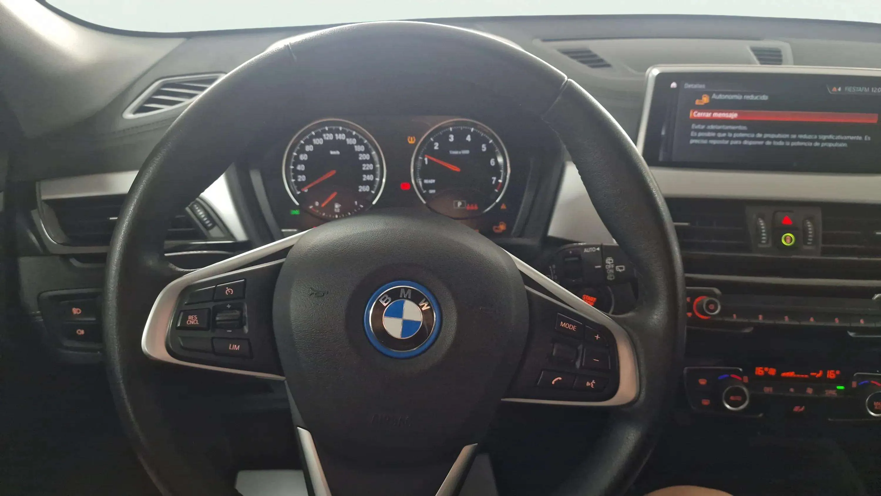 BMW X2 xDrive25e - foto 12