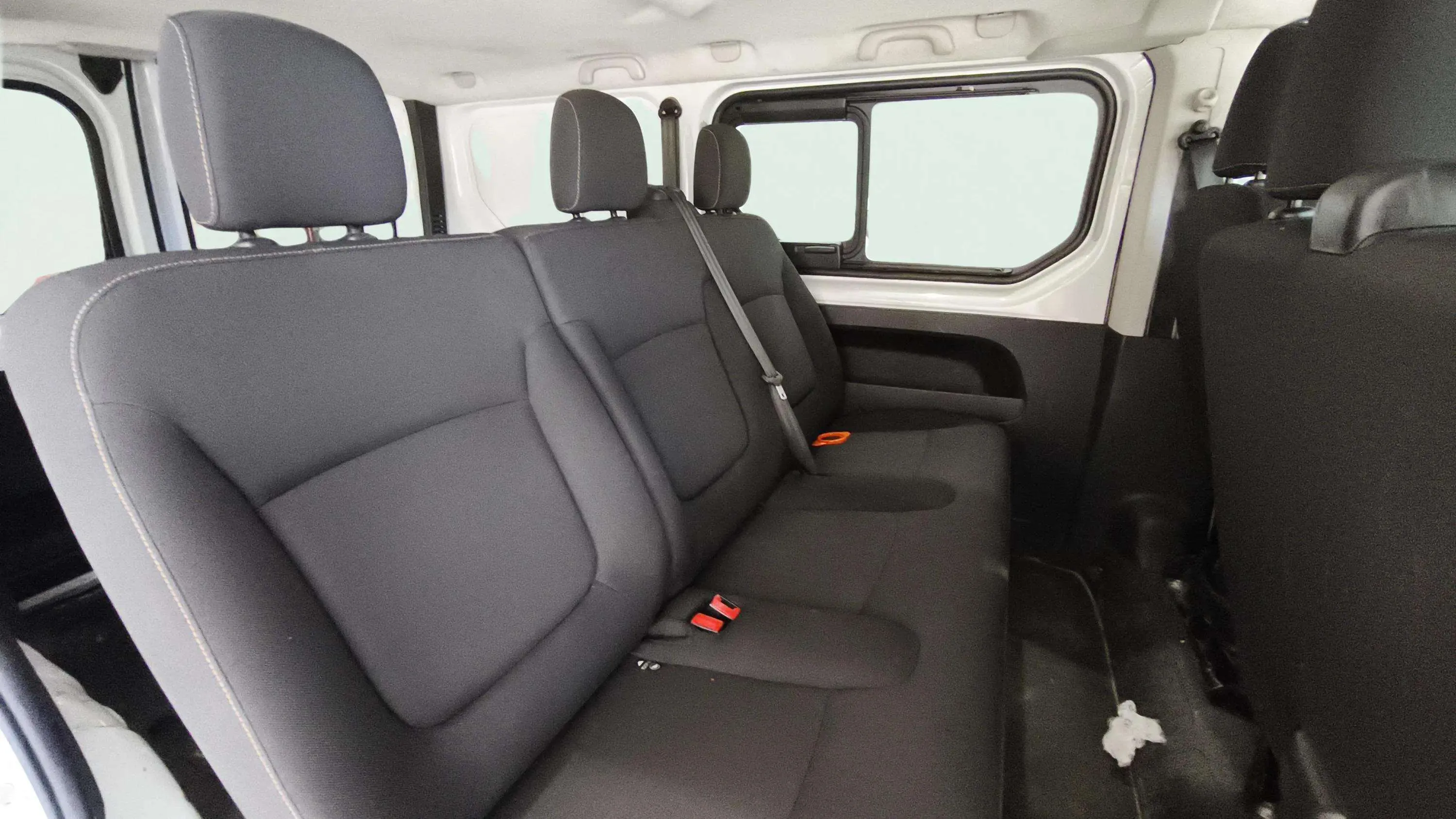 Renault Trafic - foto 14