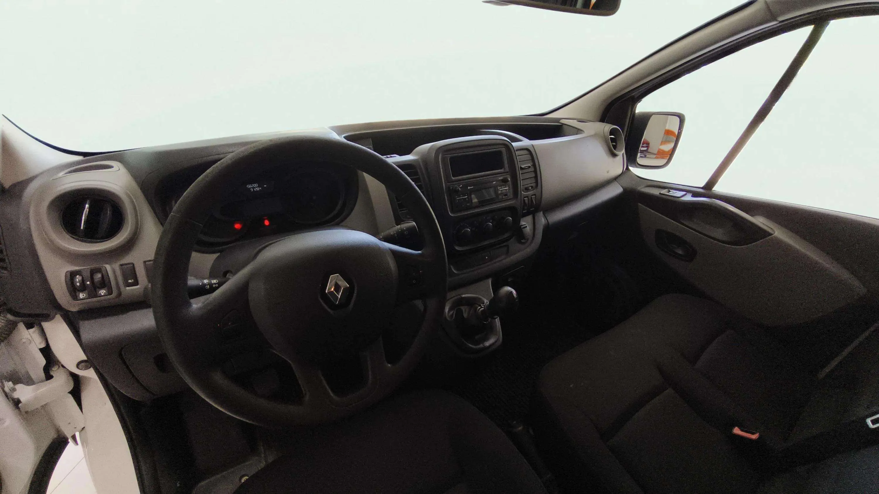 Renault Trafic - foto 9