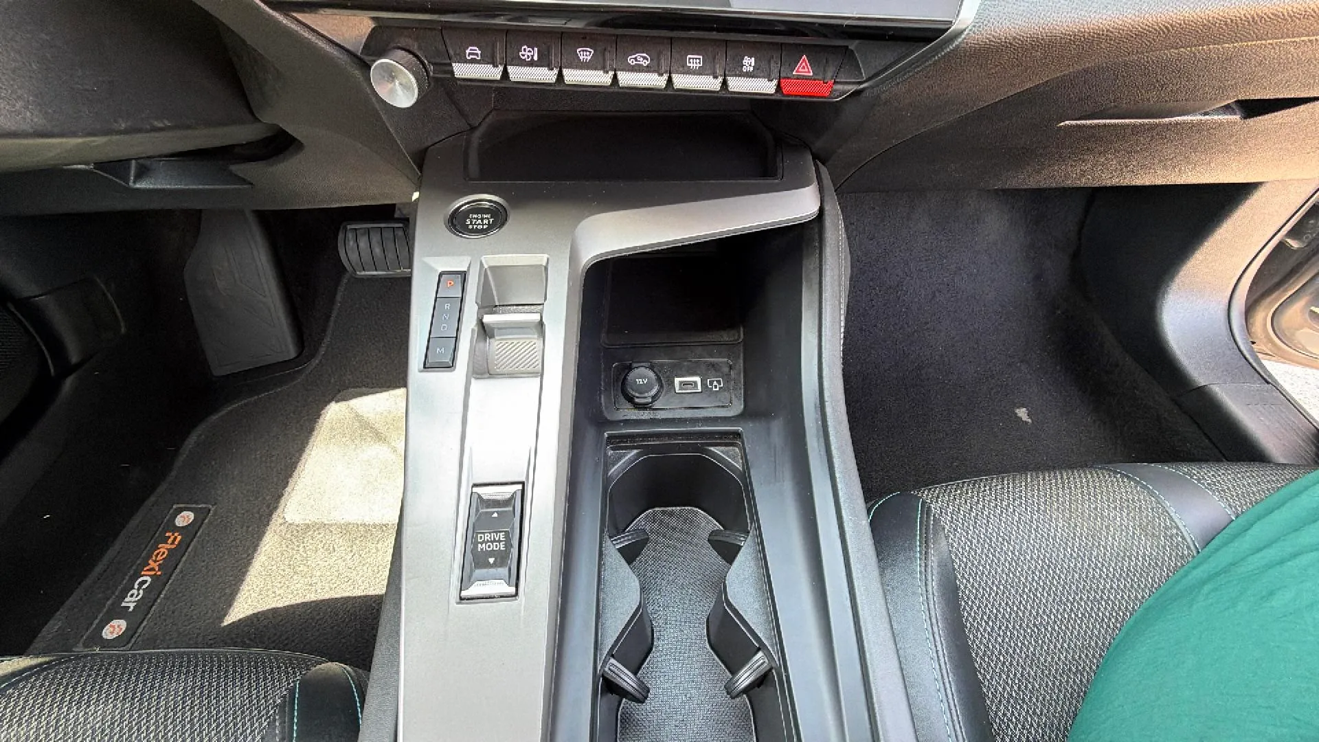 Peugeot 308 Active BlueHDi 130 EAT8 - foto 11