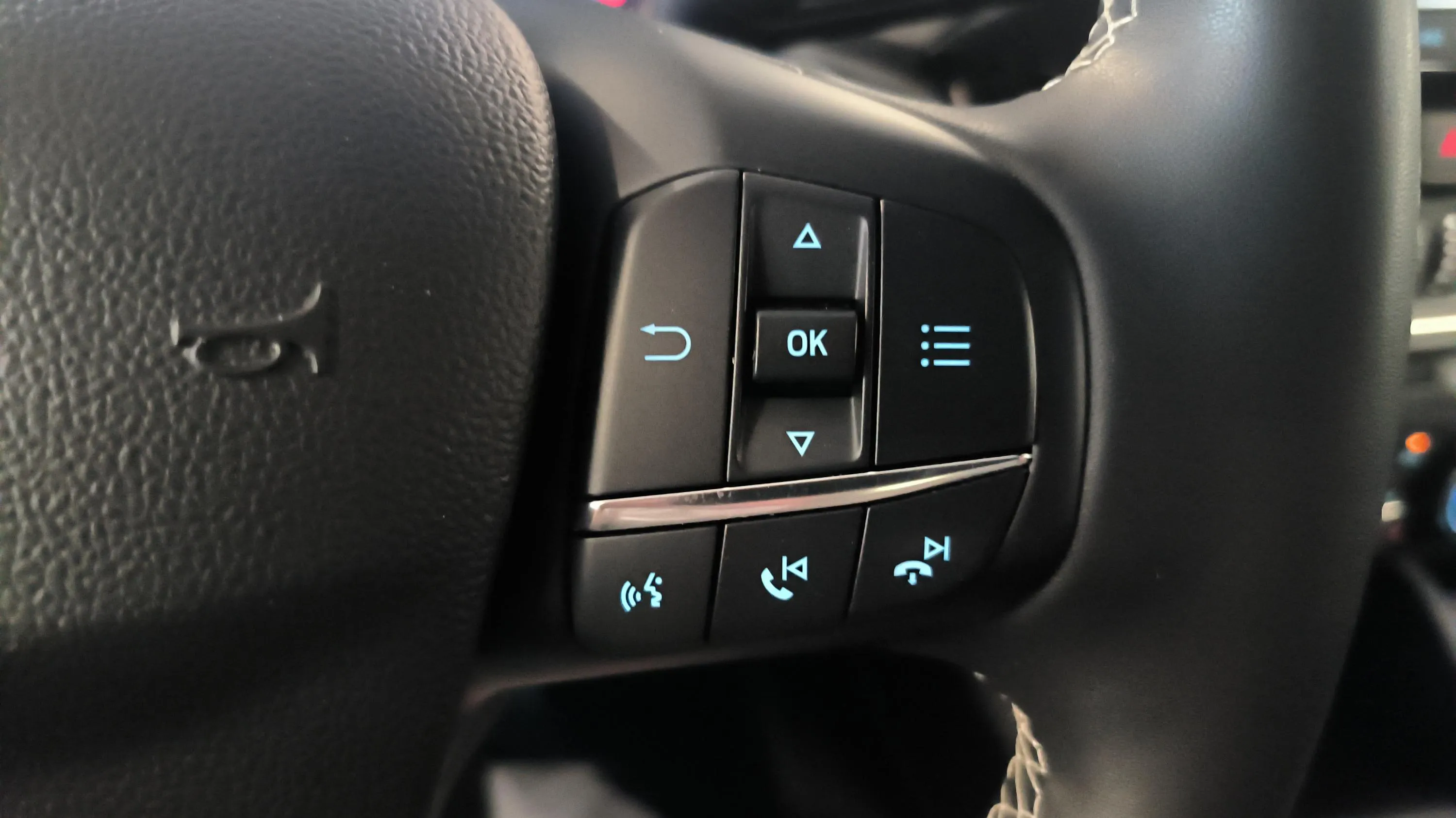 Ford Kuga Vignale 2.5 Duratec PHEV - foto 15