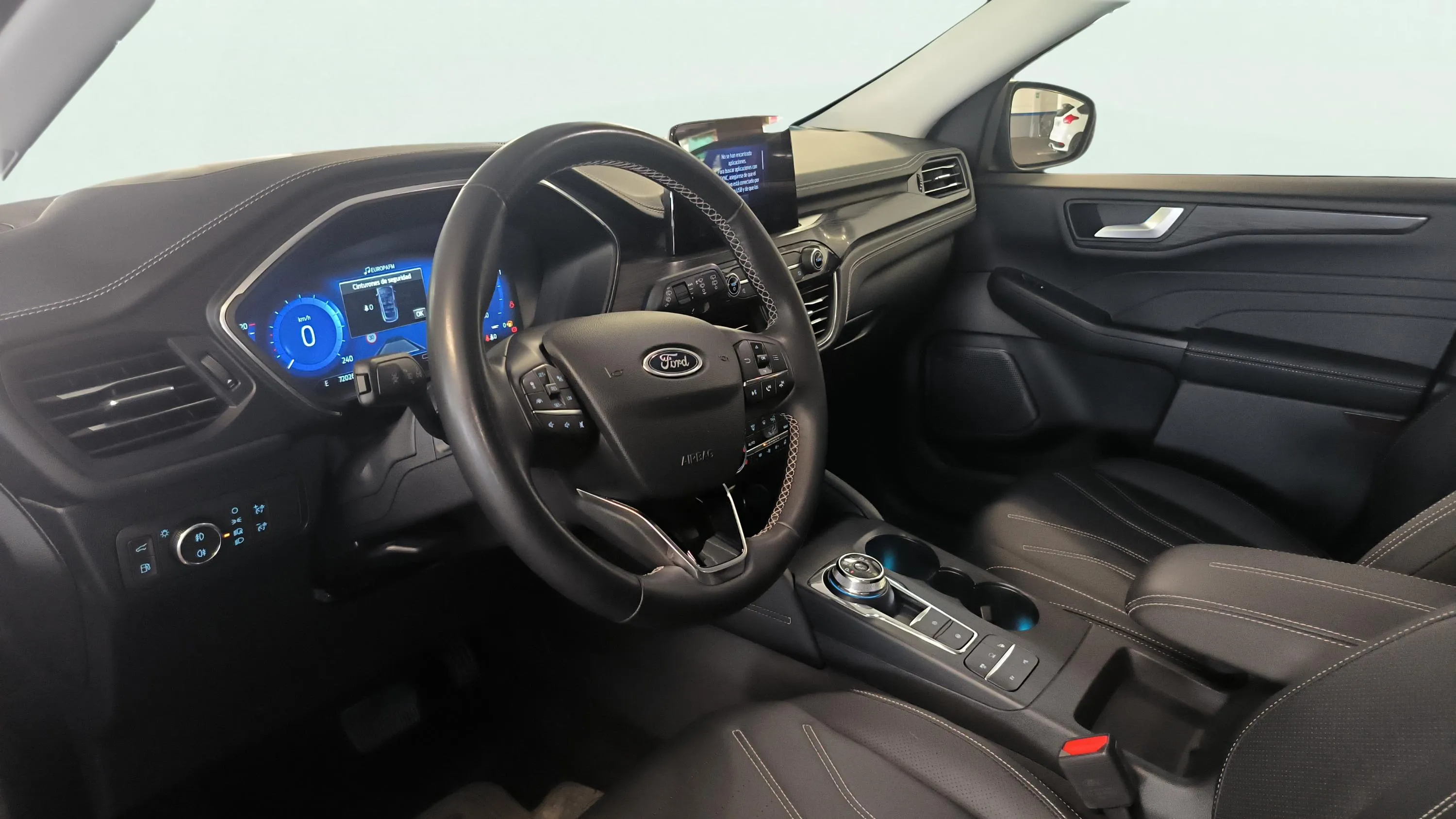 Ford Kuga Vignale 2.5 Duratec PHEV - foto 12
