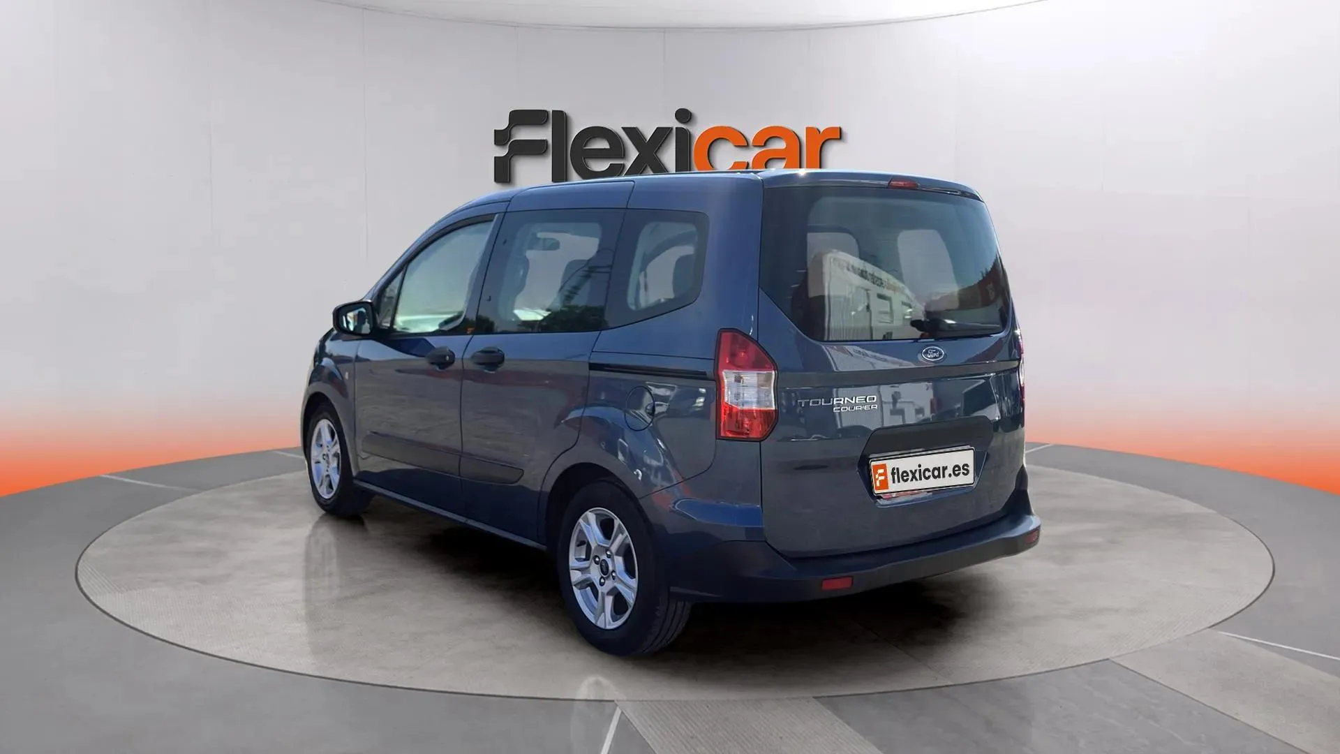 Ford Tourneo Courier 1.0 EcoBoost Trend - foto 5