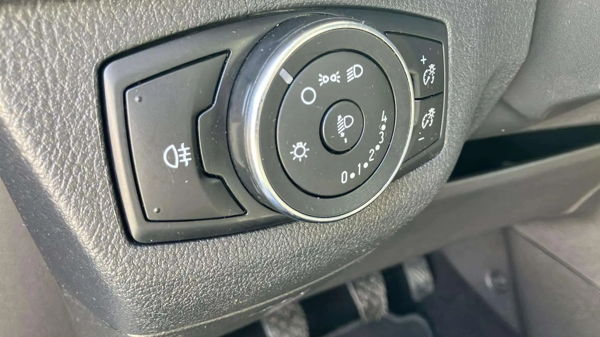 Ford Tourneo Courier 1.0 EcoBoost Trend - foto 19