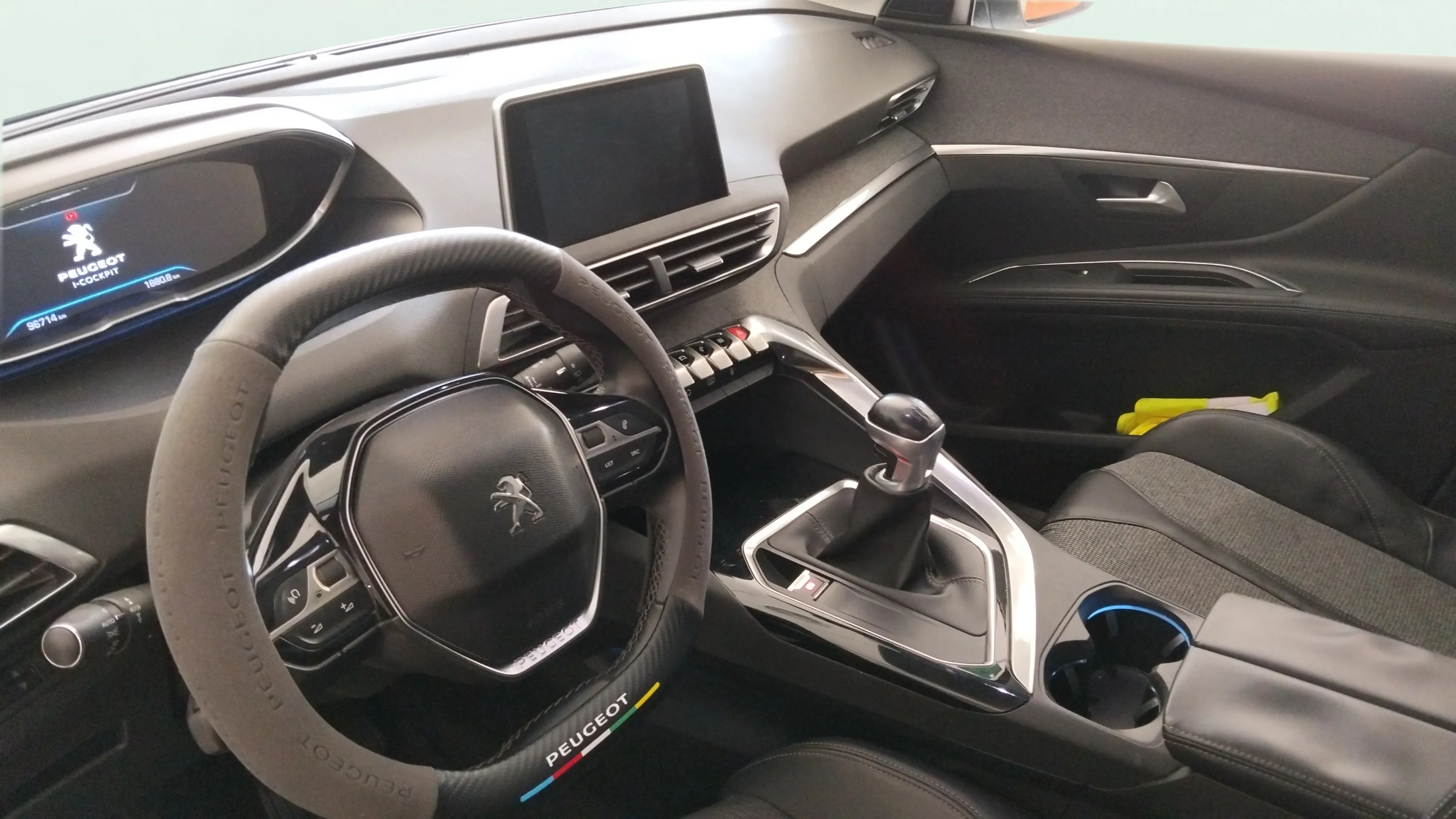 Peugeot 5008 Allure 1.2 PureTech - foto 7
