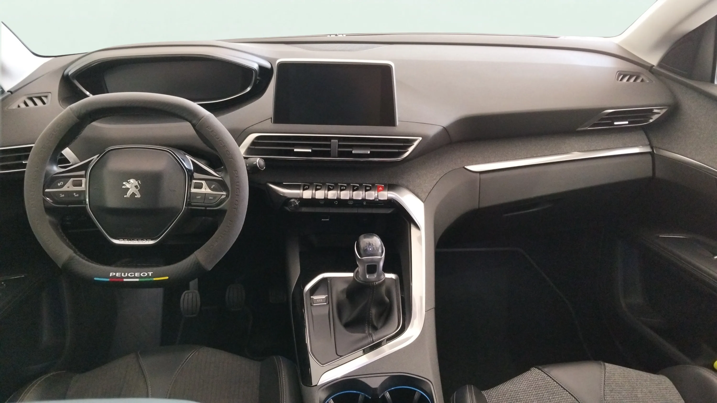 Peugeot 5008 Allure 1.2 PureTech - foto 11