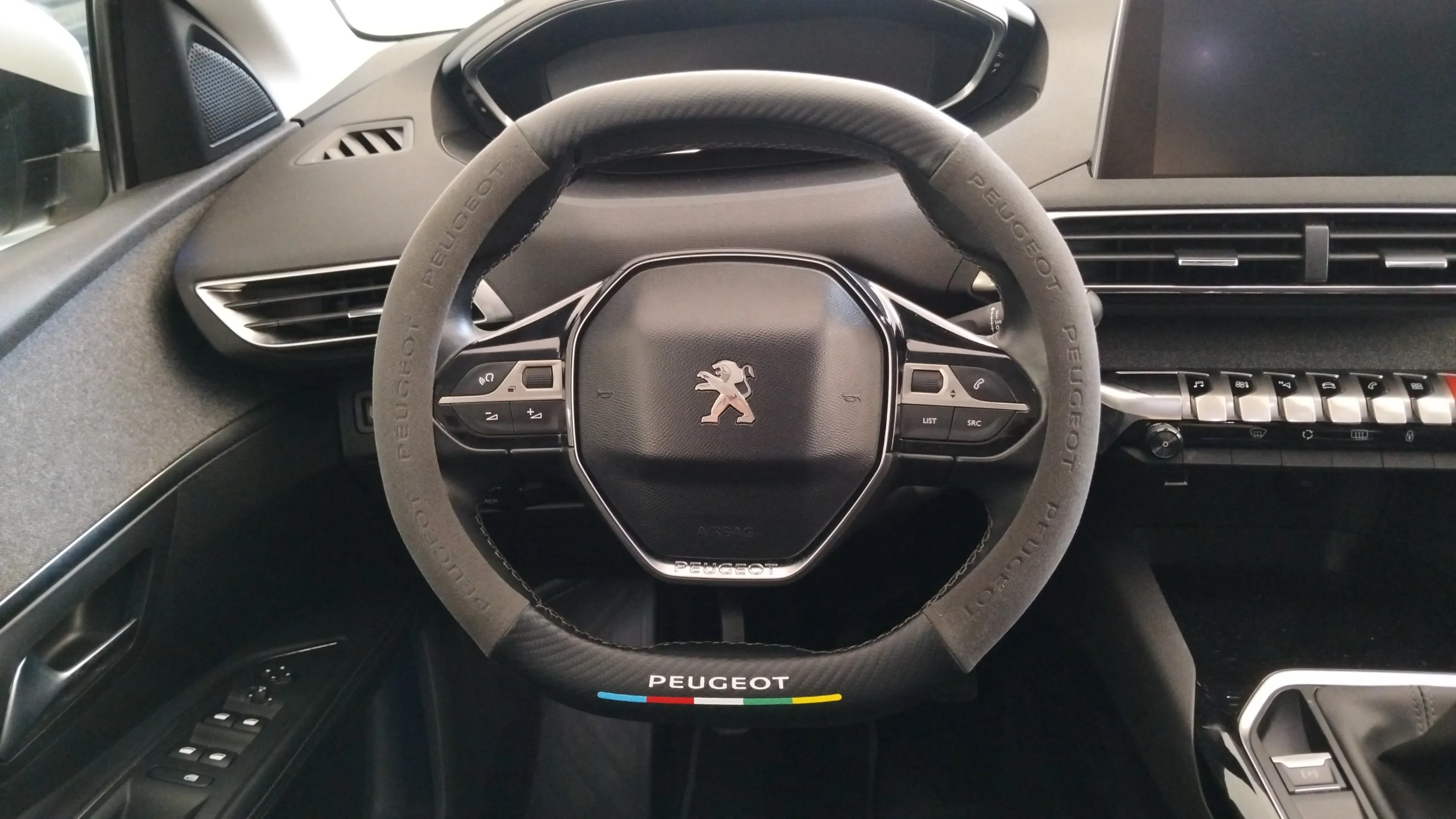 Peugeot 5008 Allure 1.2 PureTech - foto 13