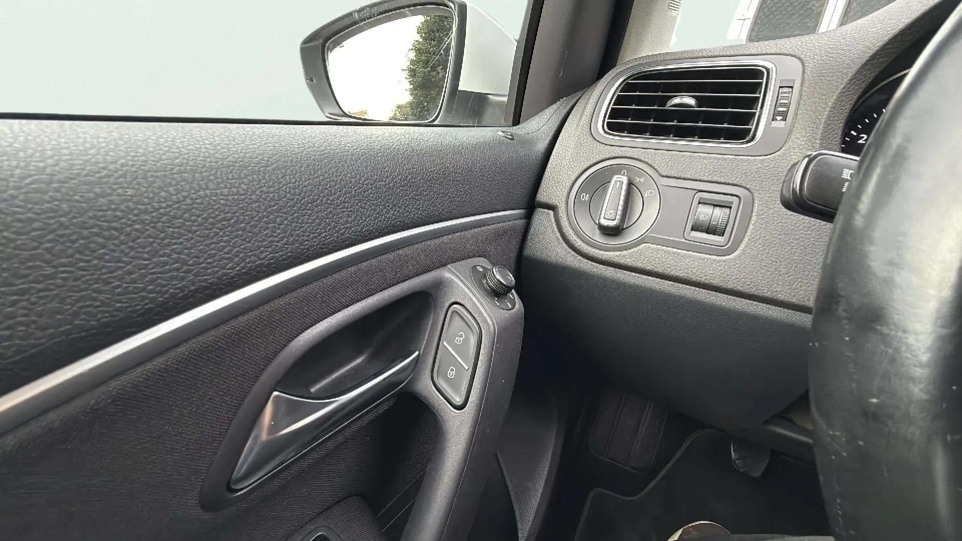 Volkswagen Polo A-Polo Plus 1.2 TSI BMT - foto 12