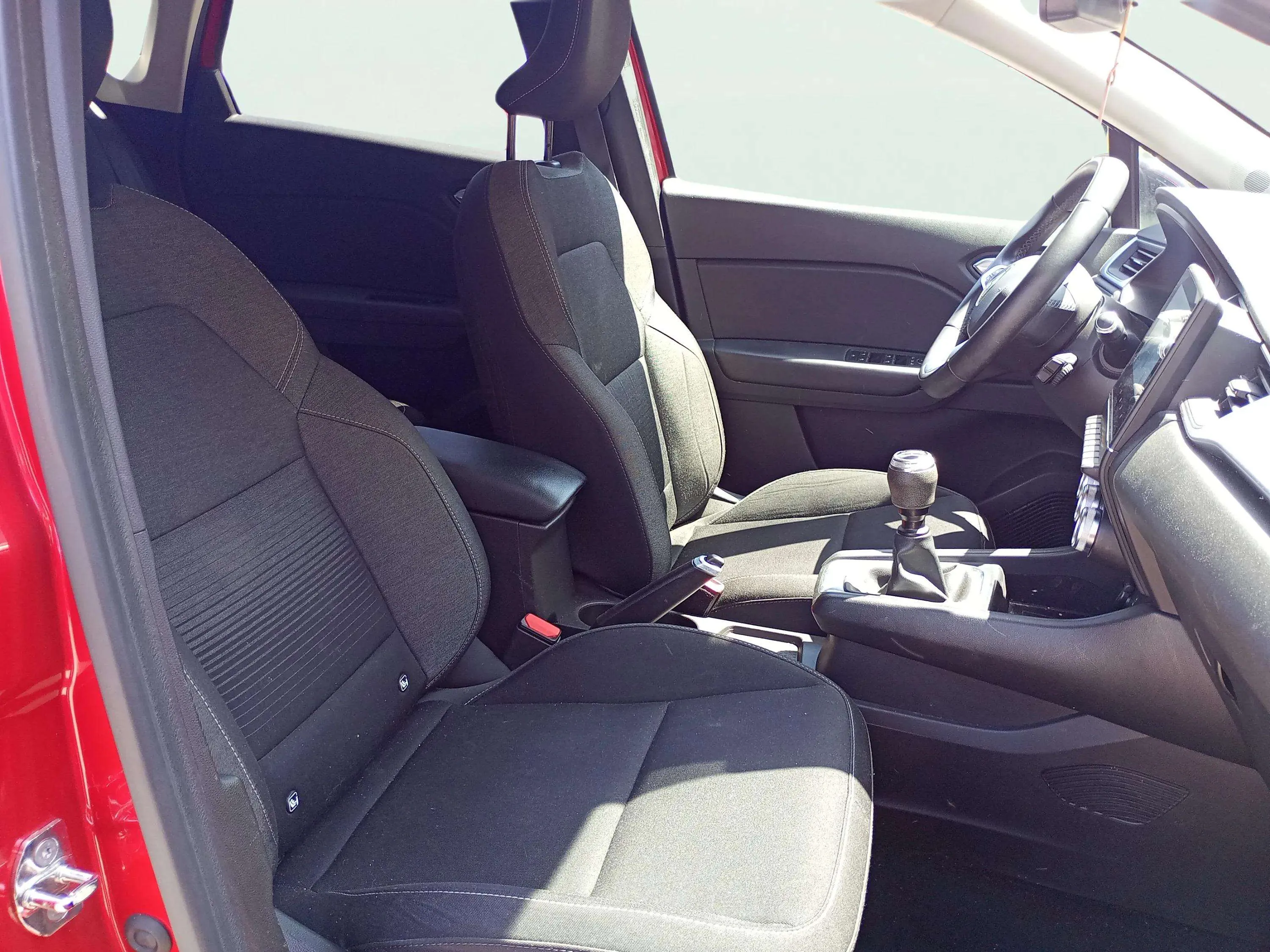 Renault Captur Intens TCe - foto 11