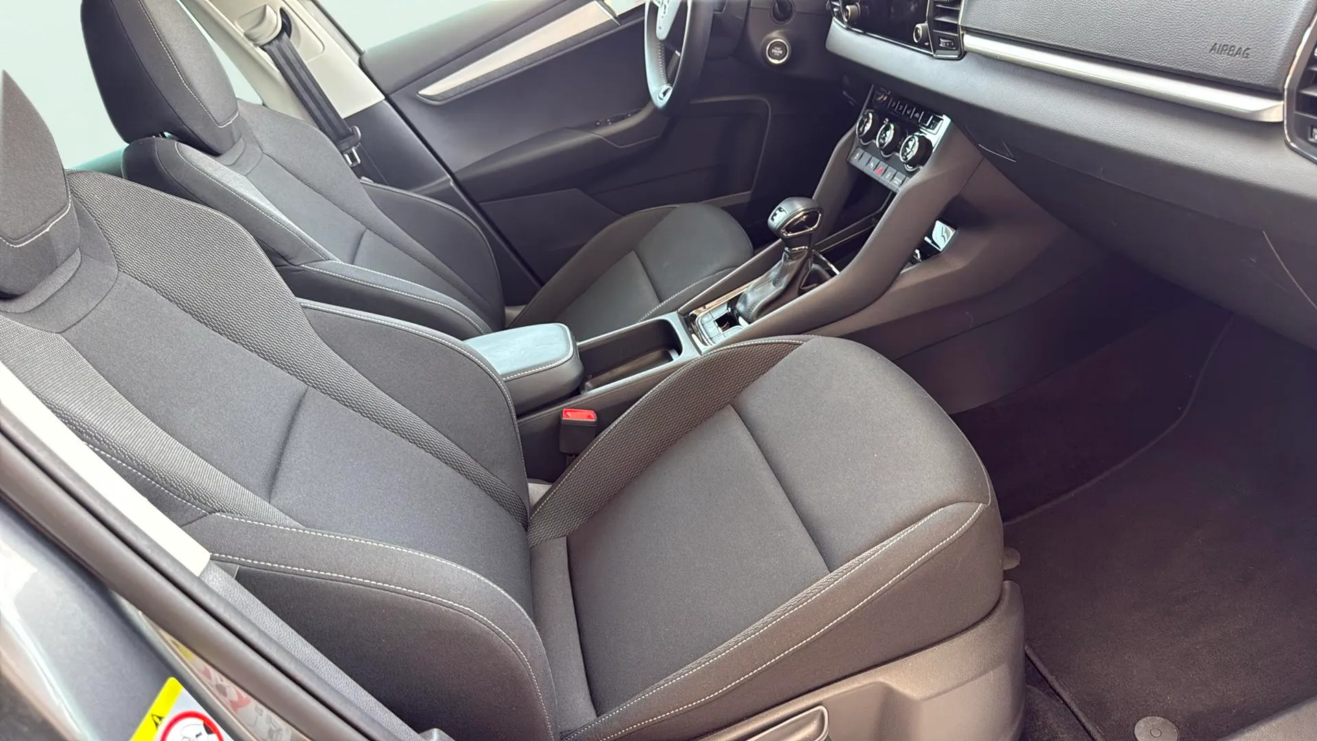 Škoda Karoq 2.0 TDI DSG 4x4 Selection - foto 19