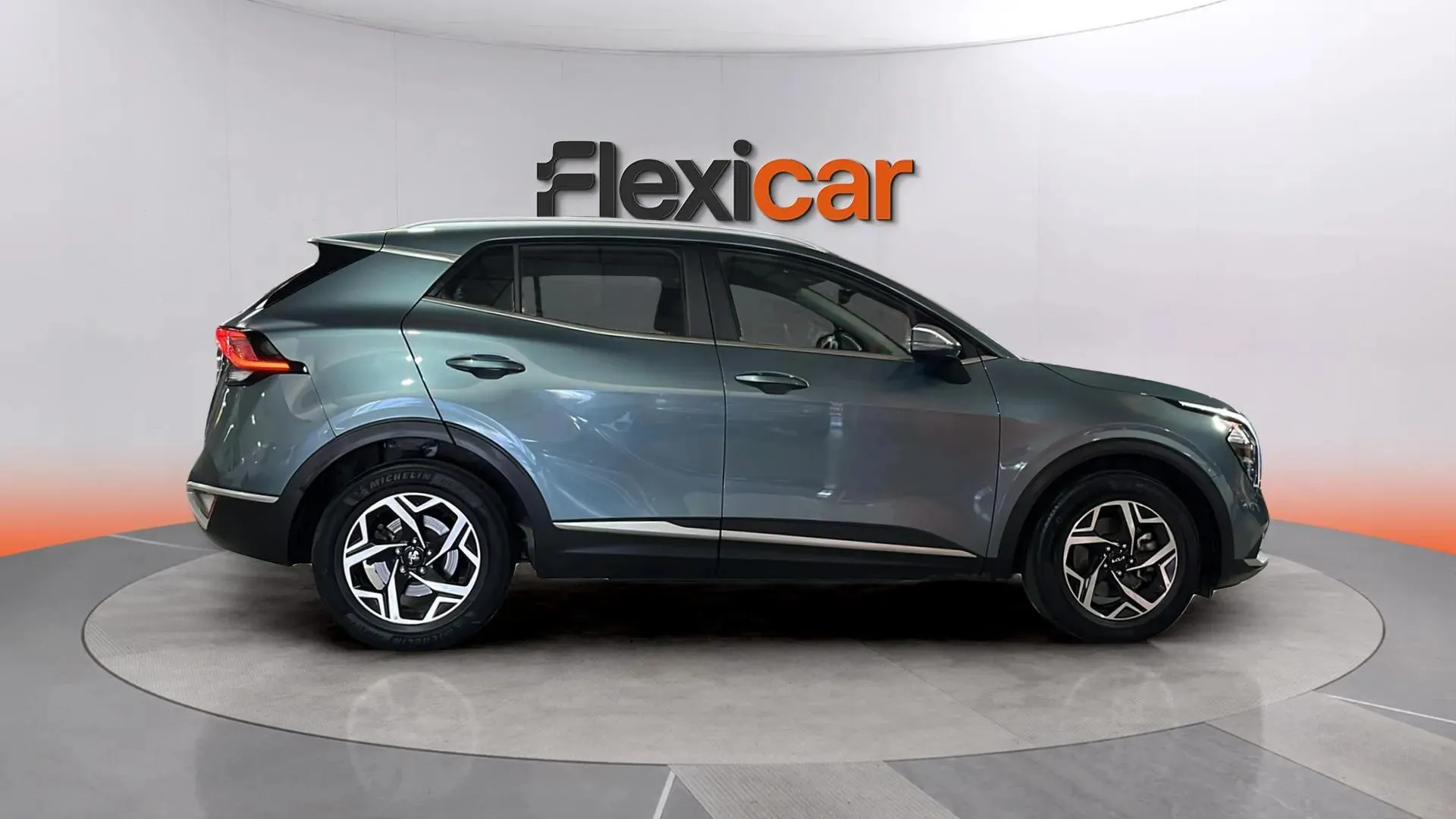Kia Sportage 1.6 T-GDi Drive 4x2 - foto 8
