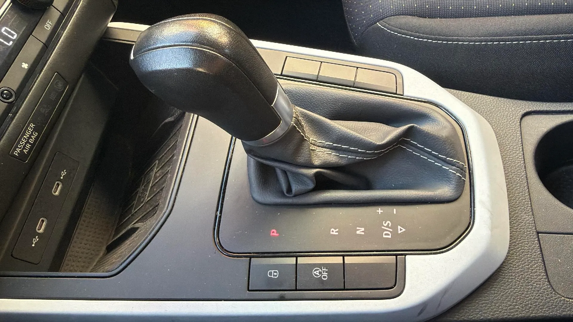 SEAT Arona 1.0 TSI DSG Style XL - foto 17