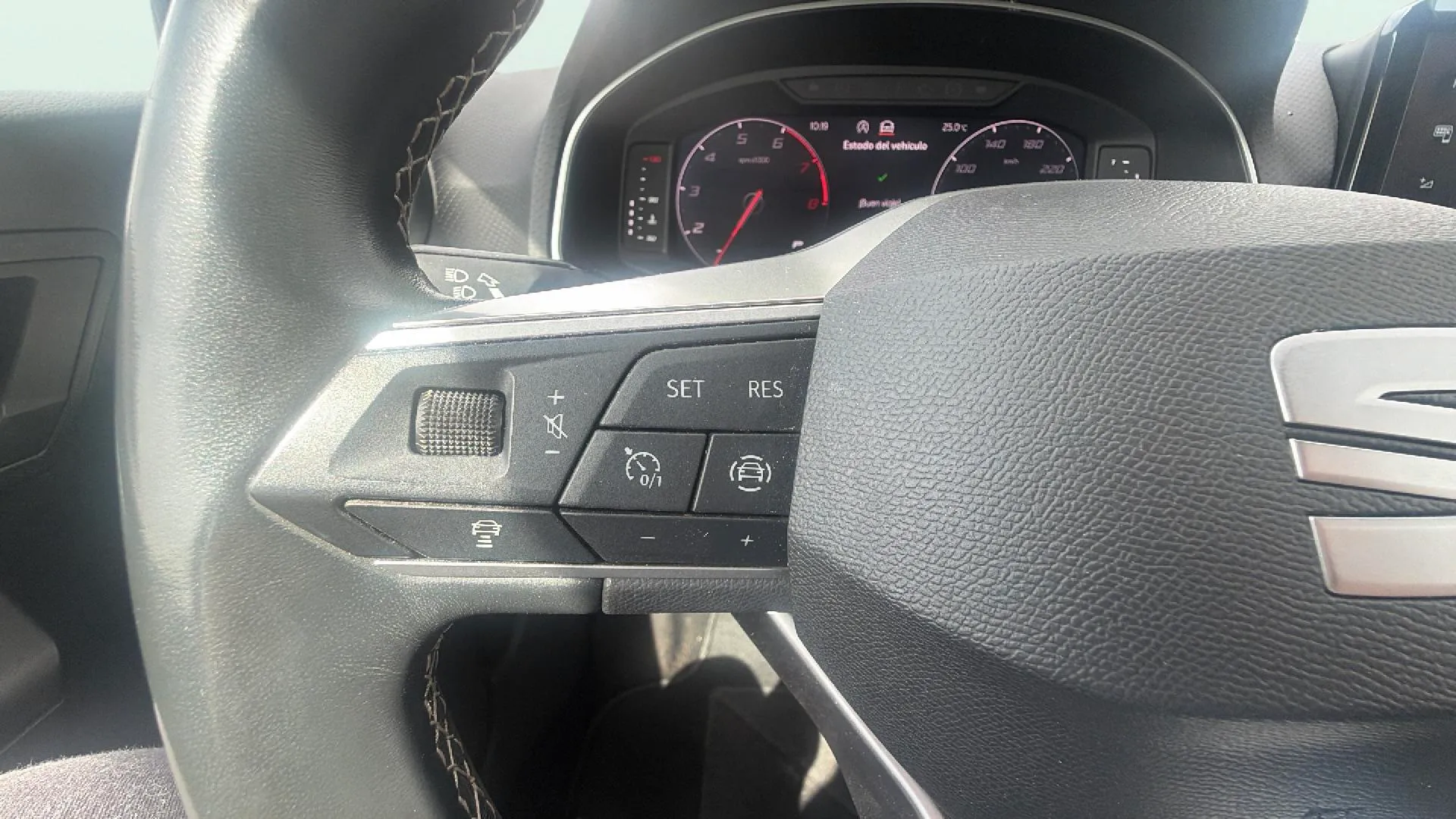 SEAT Arona 1.0 TSI DSG Style XL - foto 22