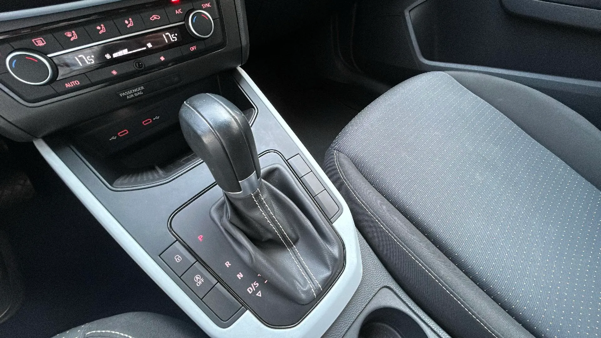 SEAT Arona 1.0 TSI DSG Style XL - foto 16