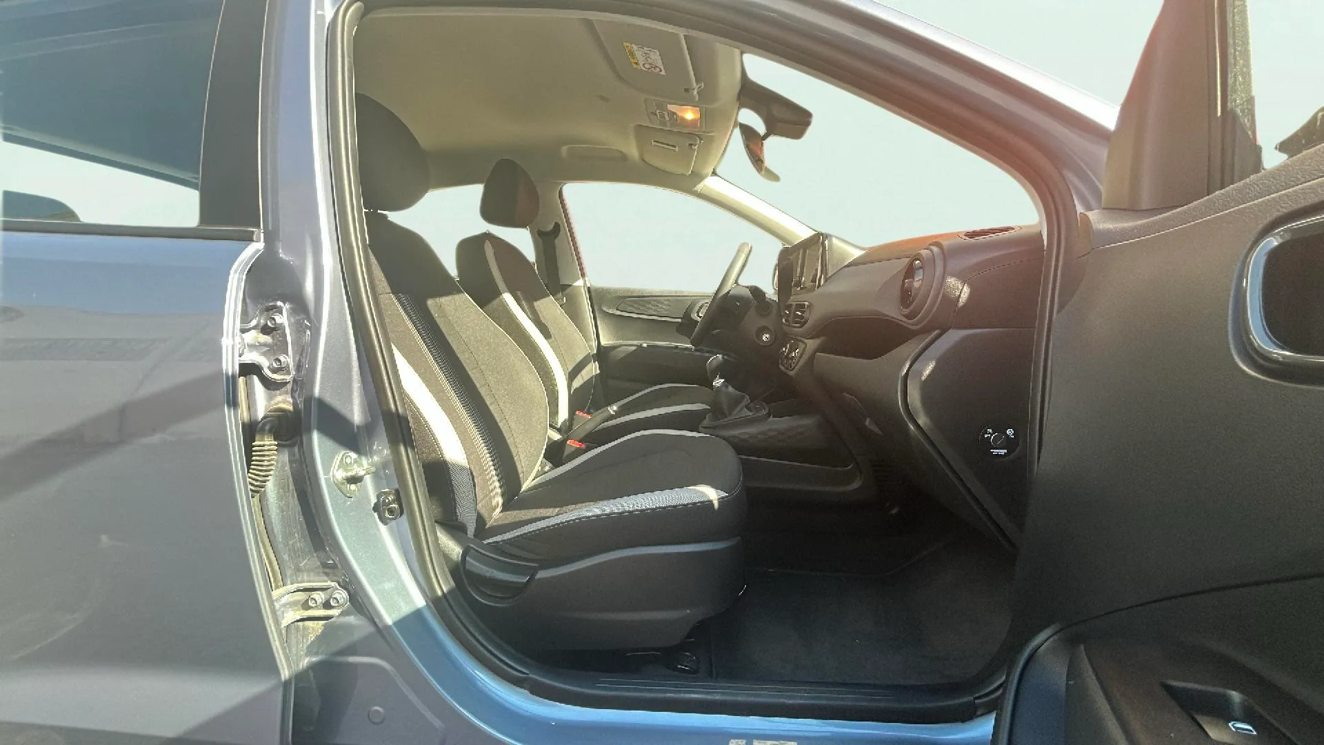 Hyundai i10 1.0 Essence - foto 15