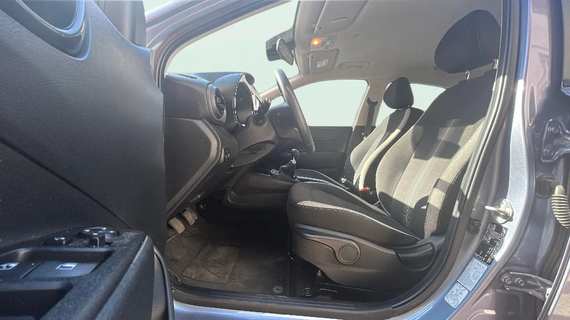 Hyundai i10 1.0 Essence - foto 14