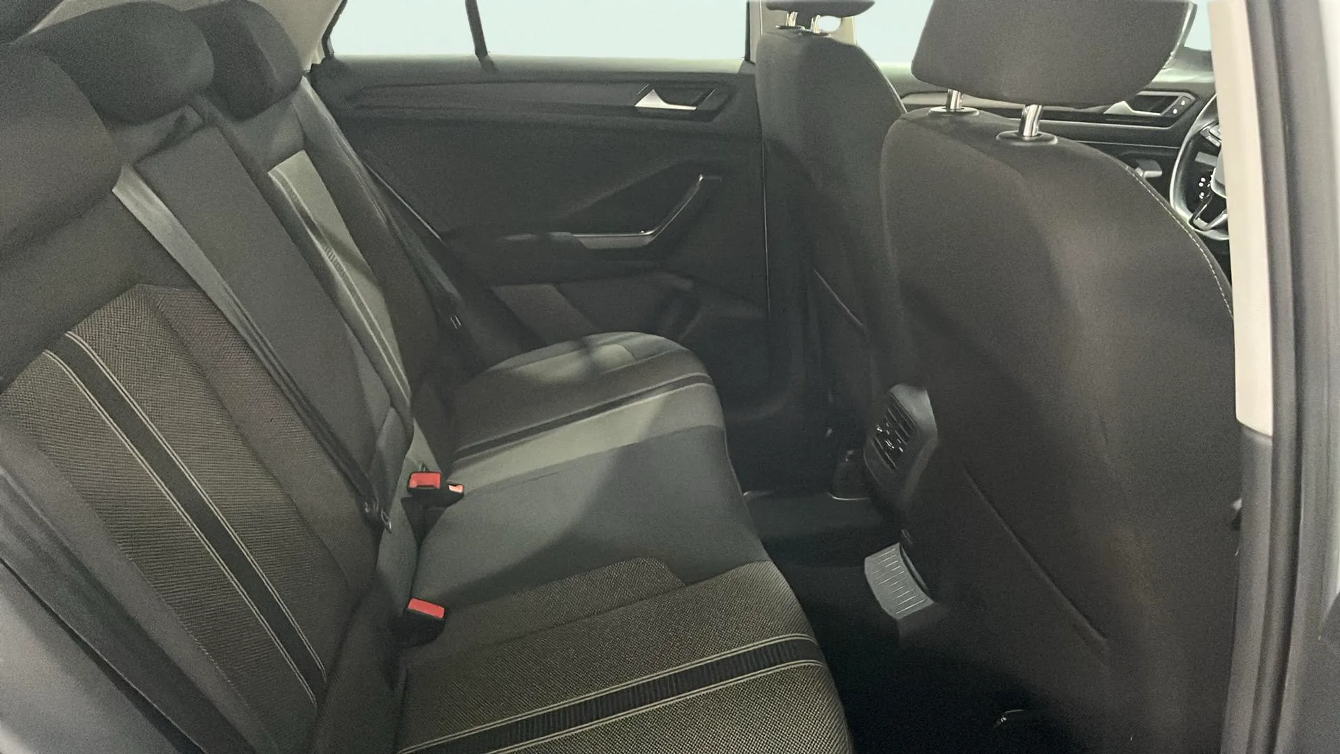Volkswagen T-Roc Advance 1.6 TDI - foto 13