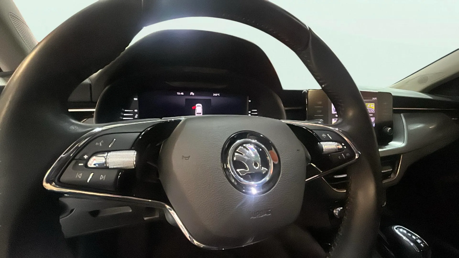 Škoda Kamiq 1.5 TSI DSG Ambition - foto 20