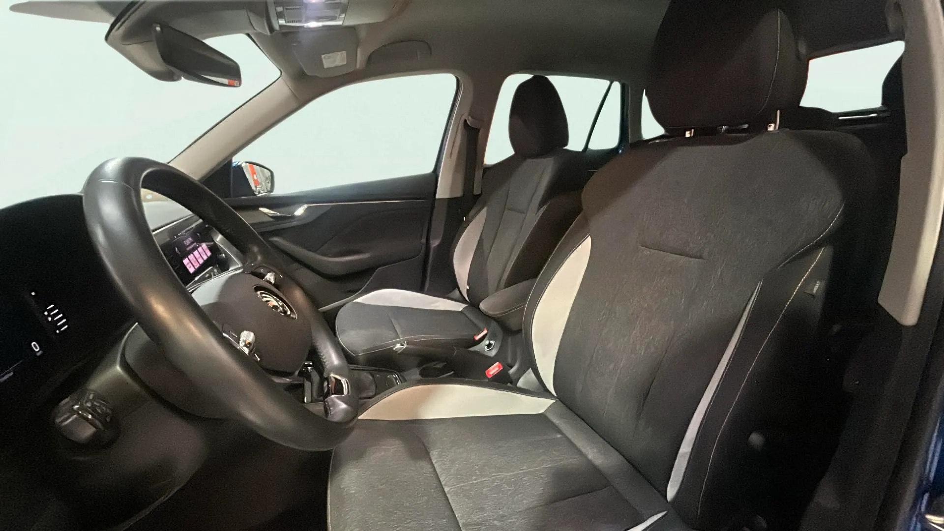 Škoda Kamiq 1.5 TSI DSG Ambition - foto 15
