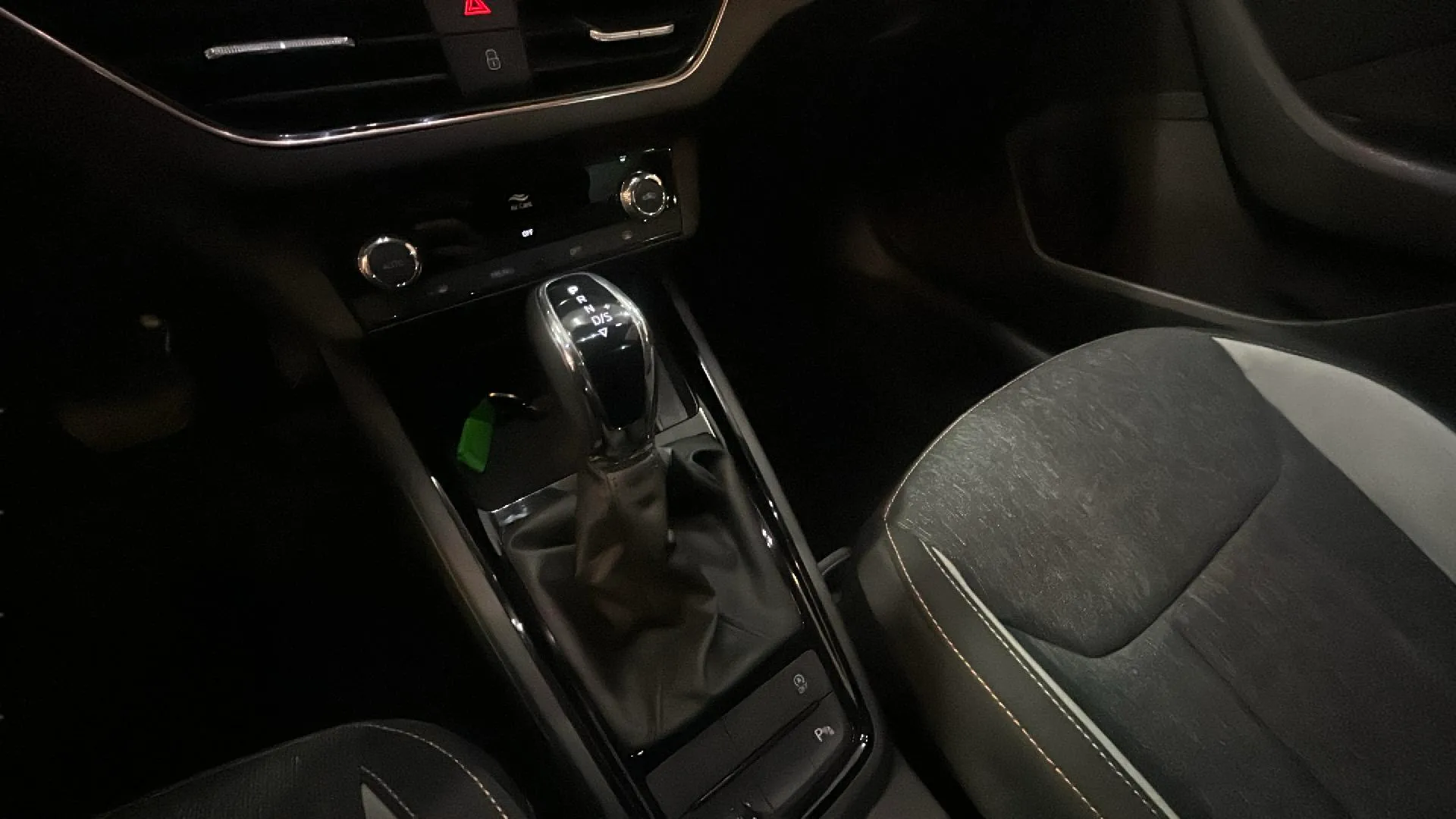 Škoda Kamiq 1.5 TSI DSG Ambition - foto 21