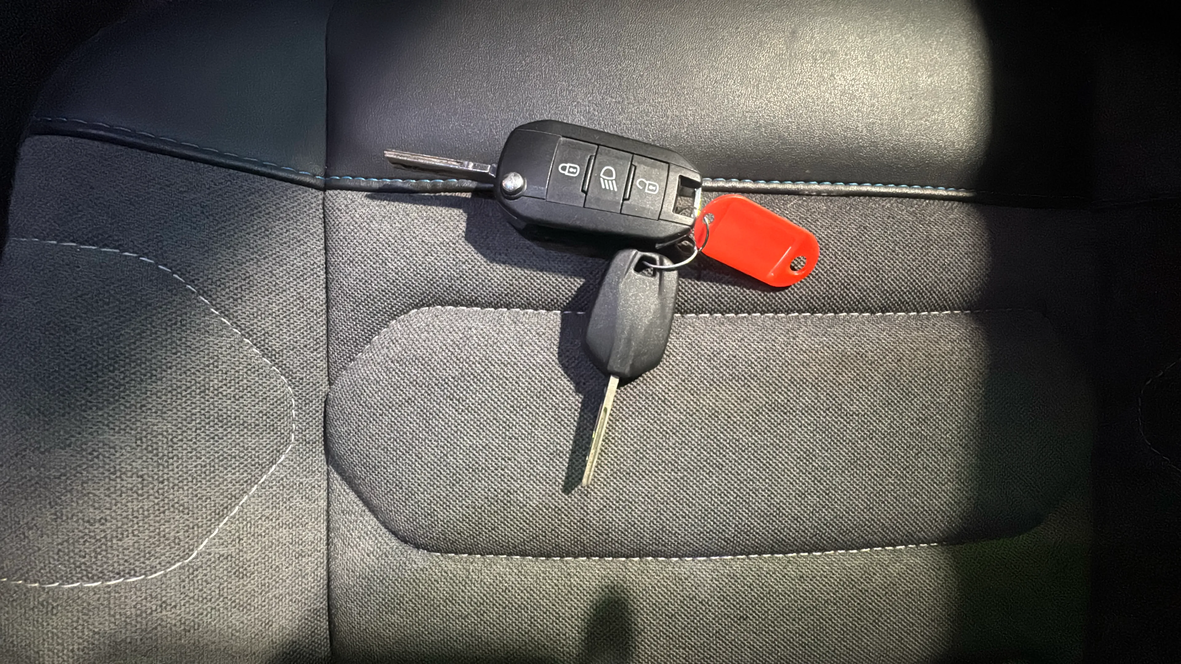 Citroën C4 PureTech 130 EAT8 Feel Pack - foto 26
