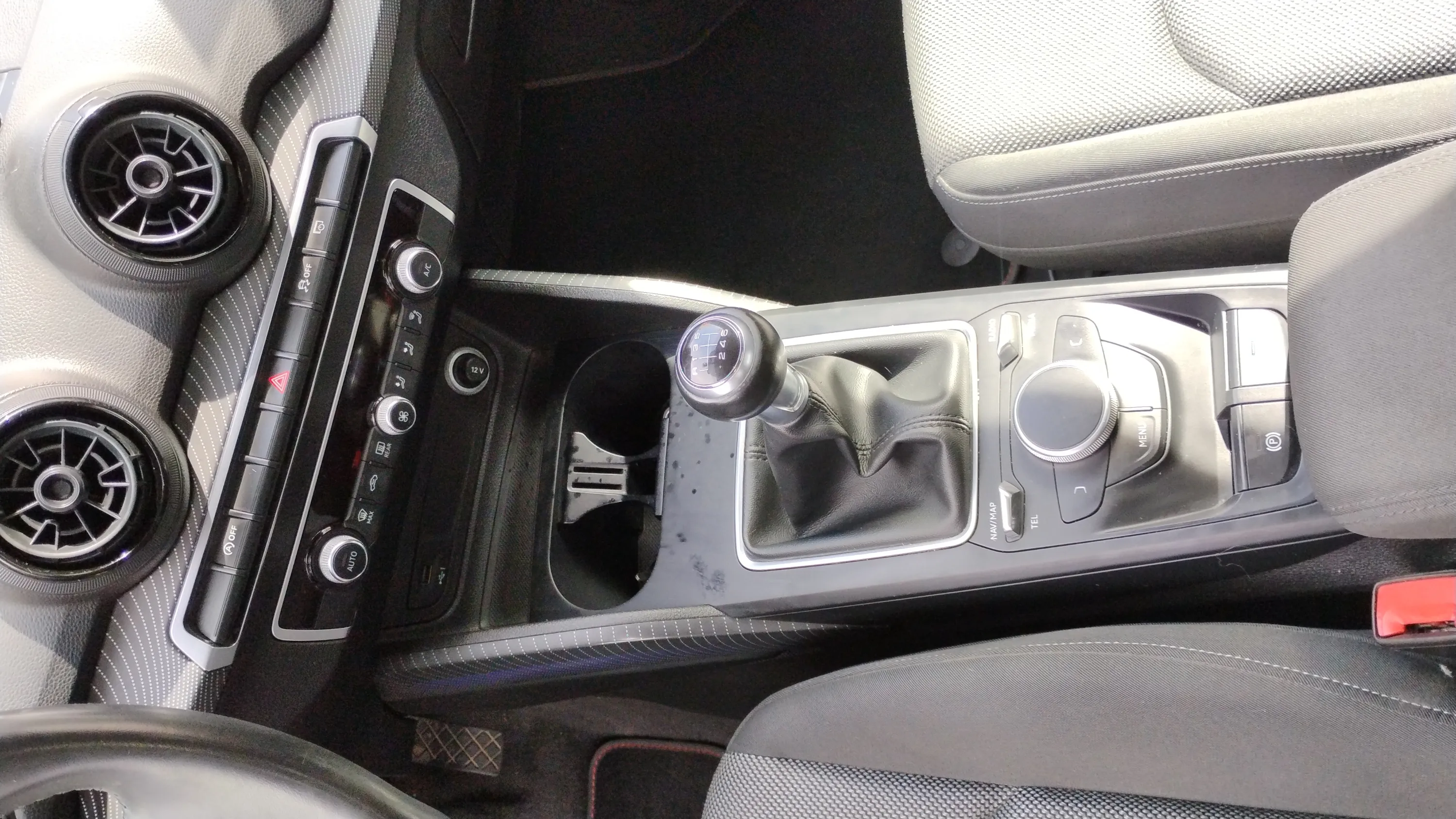 Audi Q2 - foto 13