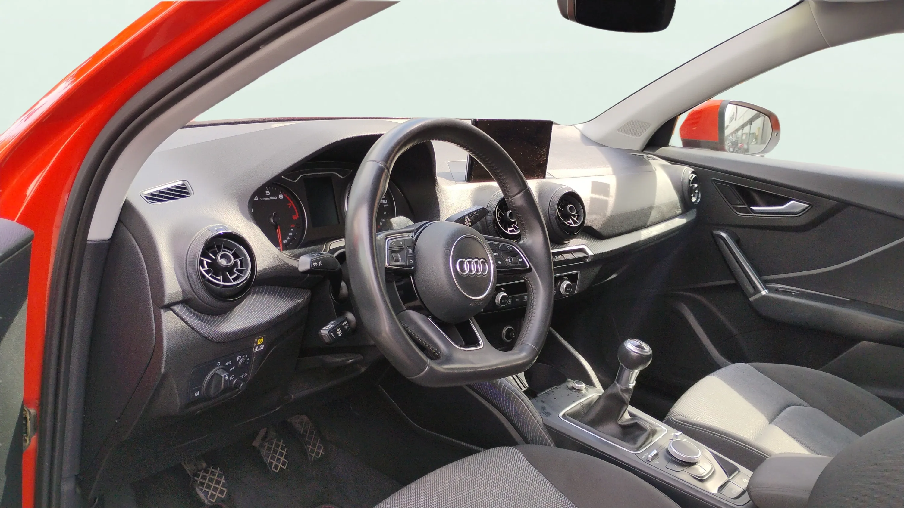 Audi Q2 - foto 8