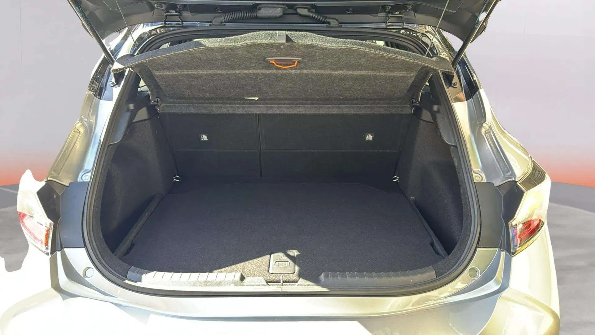 Toyota Corolla 2.0 180H GR-Sport E-CVT Touring Sport - foto 16