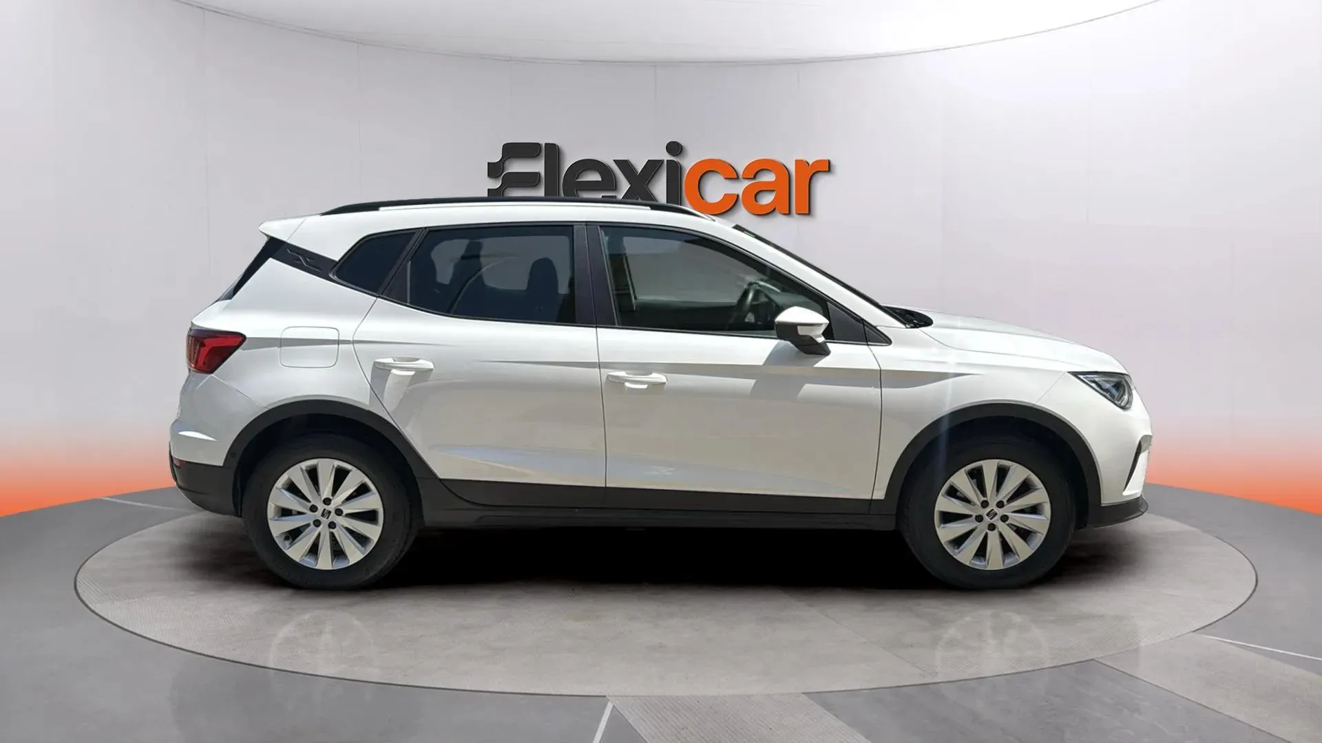SEAT Arona 1.0 TSI DSG Style Plus - foto 2