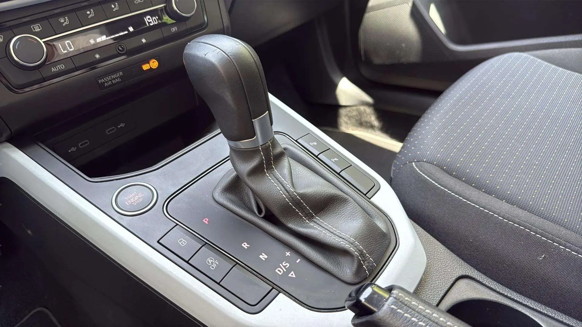 SEAT Arona 1.0 TSI DSG Style Plus - foto 12