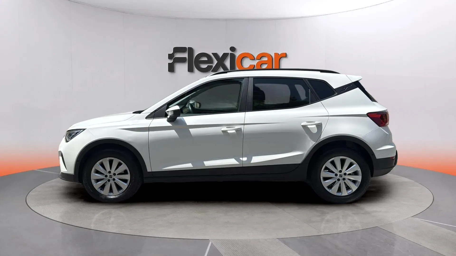 SEAT Arona 1.0 TSI DSG Style Plus - foto 7