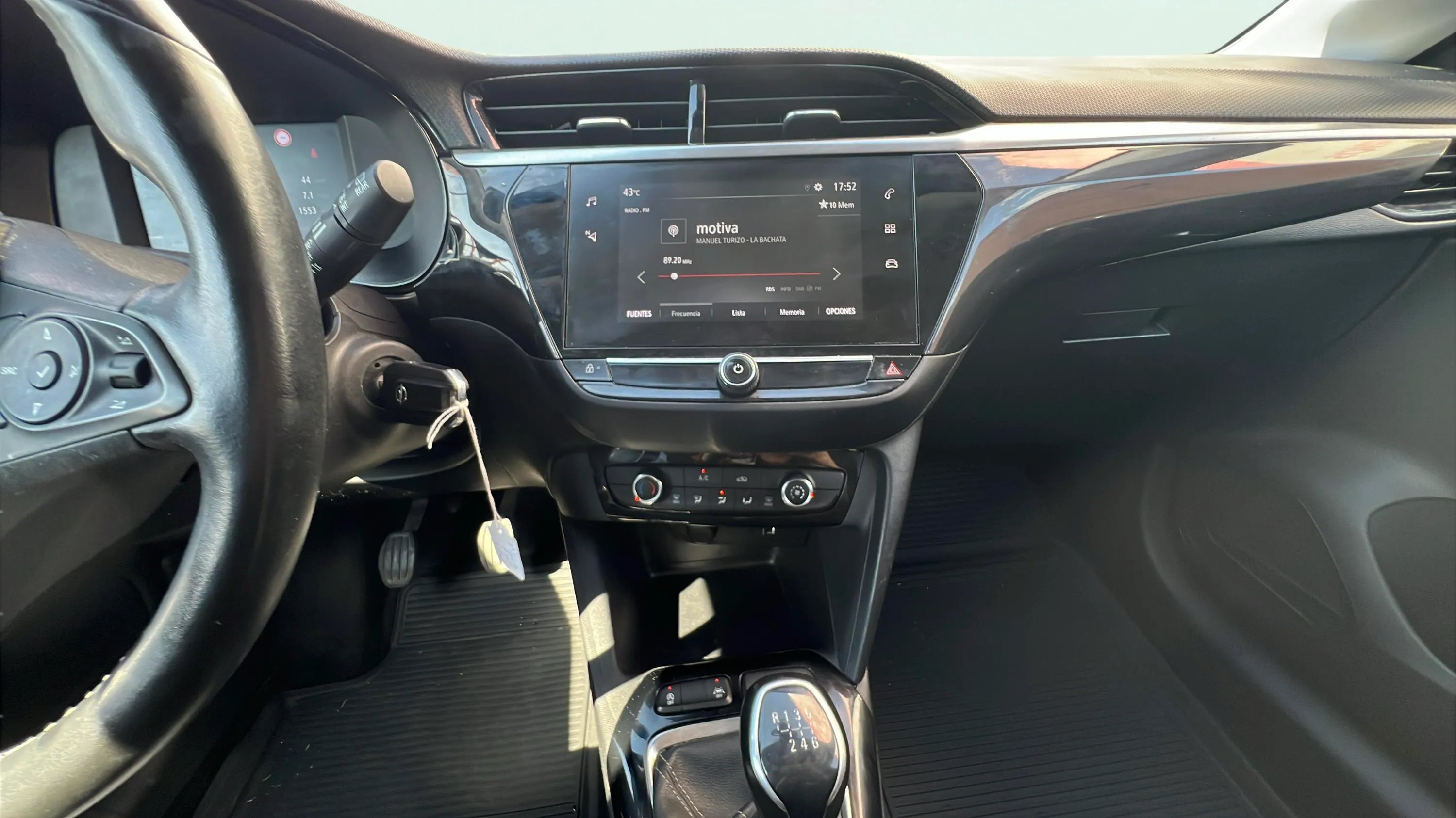 Opel Corsa 1.2T XHL Elegance - foto 12