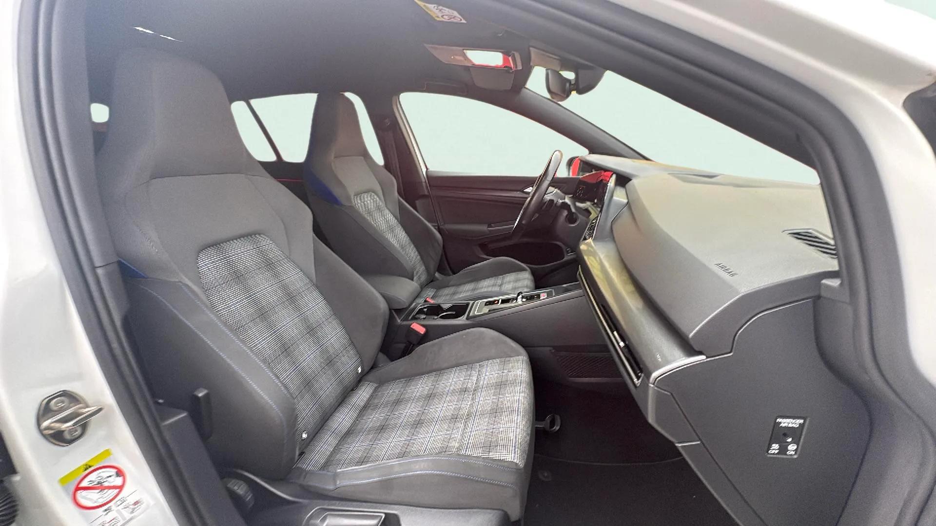 Volkswagen Golf GTE 1.4 TSI DSG - foto 14