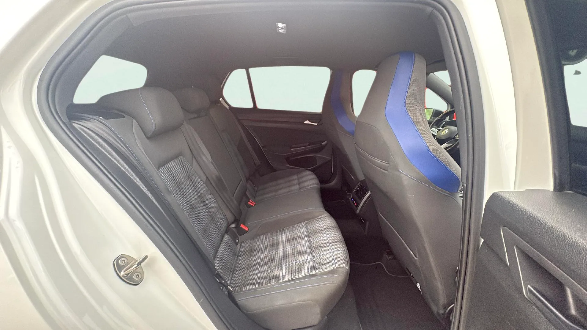 Volkswagen Golf GTE 1.4 TSI DSG - foto 15
