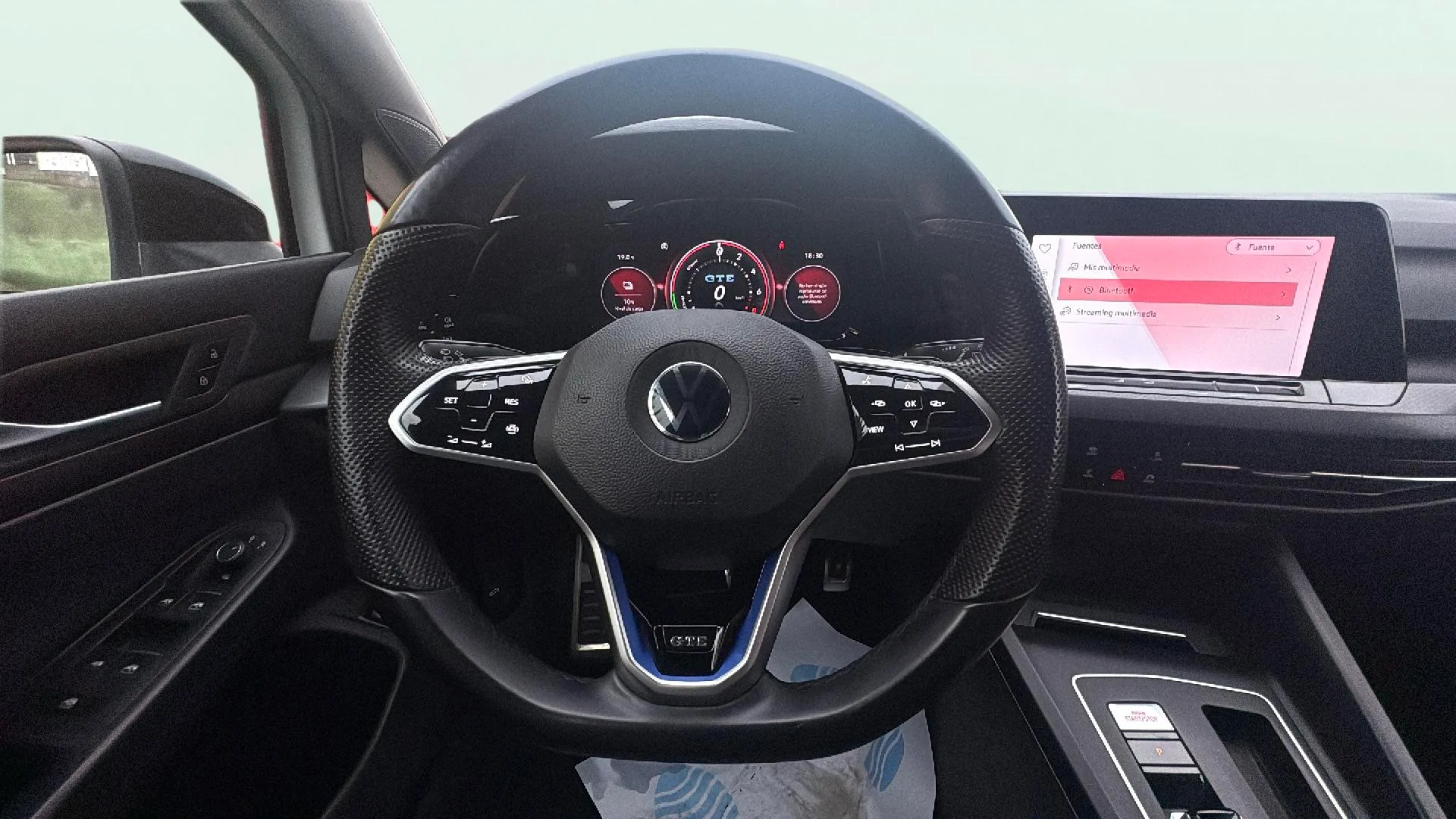 Volkswagen Golf GTE 1.4 TSI DSG - foto 12