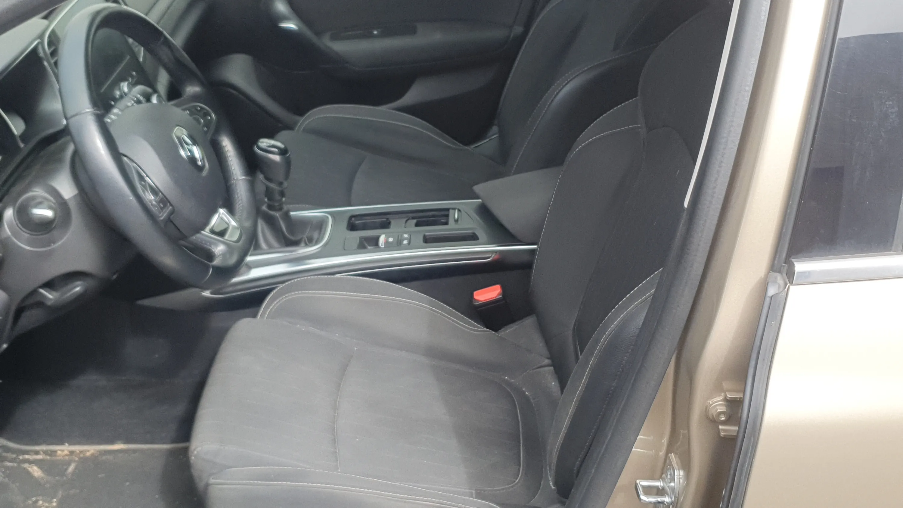 Renault Mégane Business TCe GPF -SS - foto 9