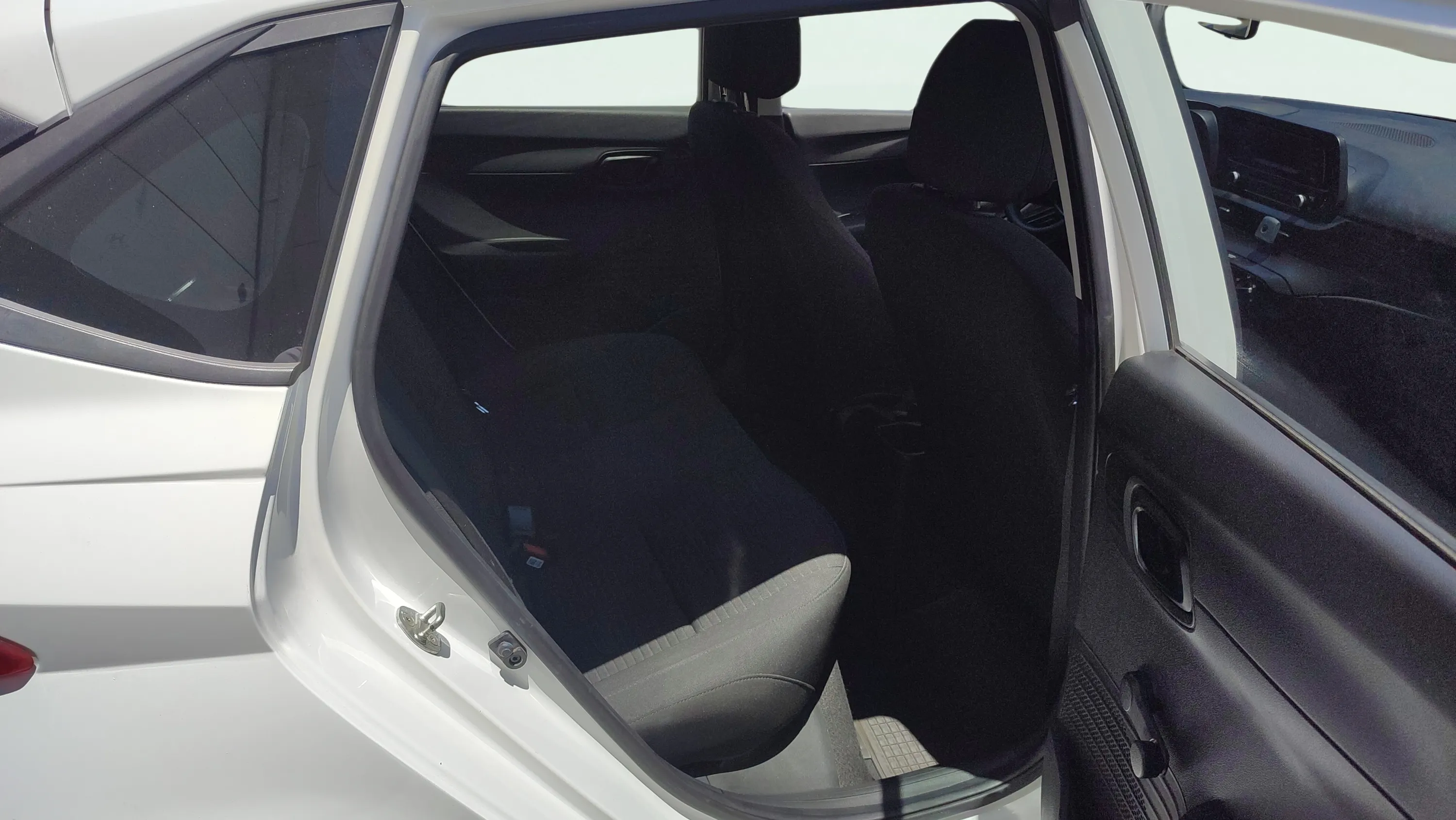 Hyundai i20 1.2 MPI Essence - foto 11